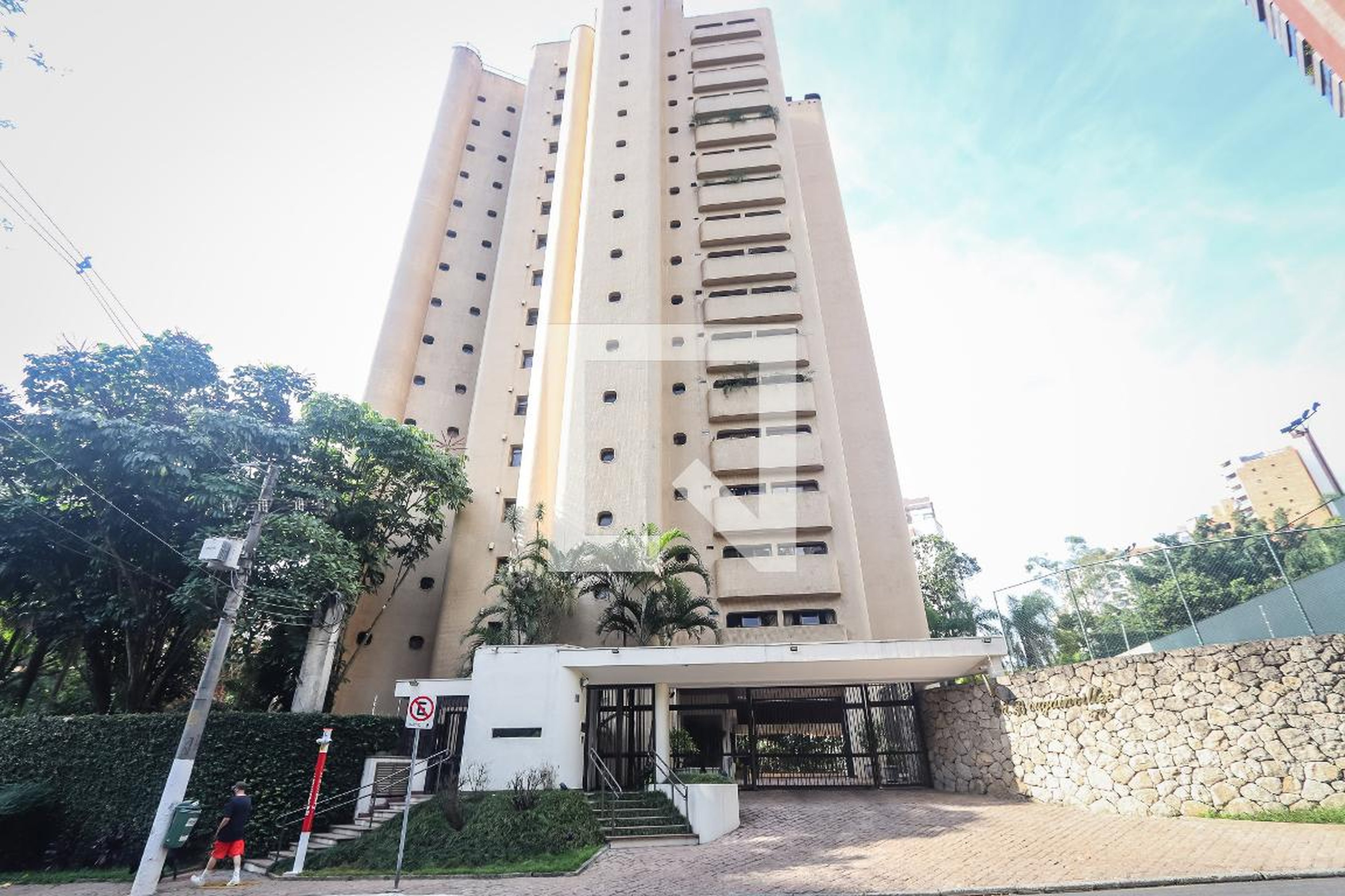 Fachada do Prédio Condomínio Bougainville