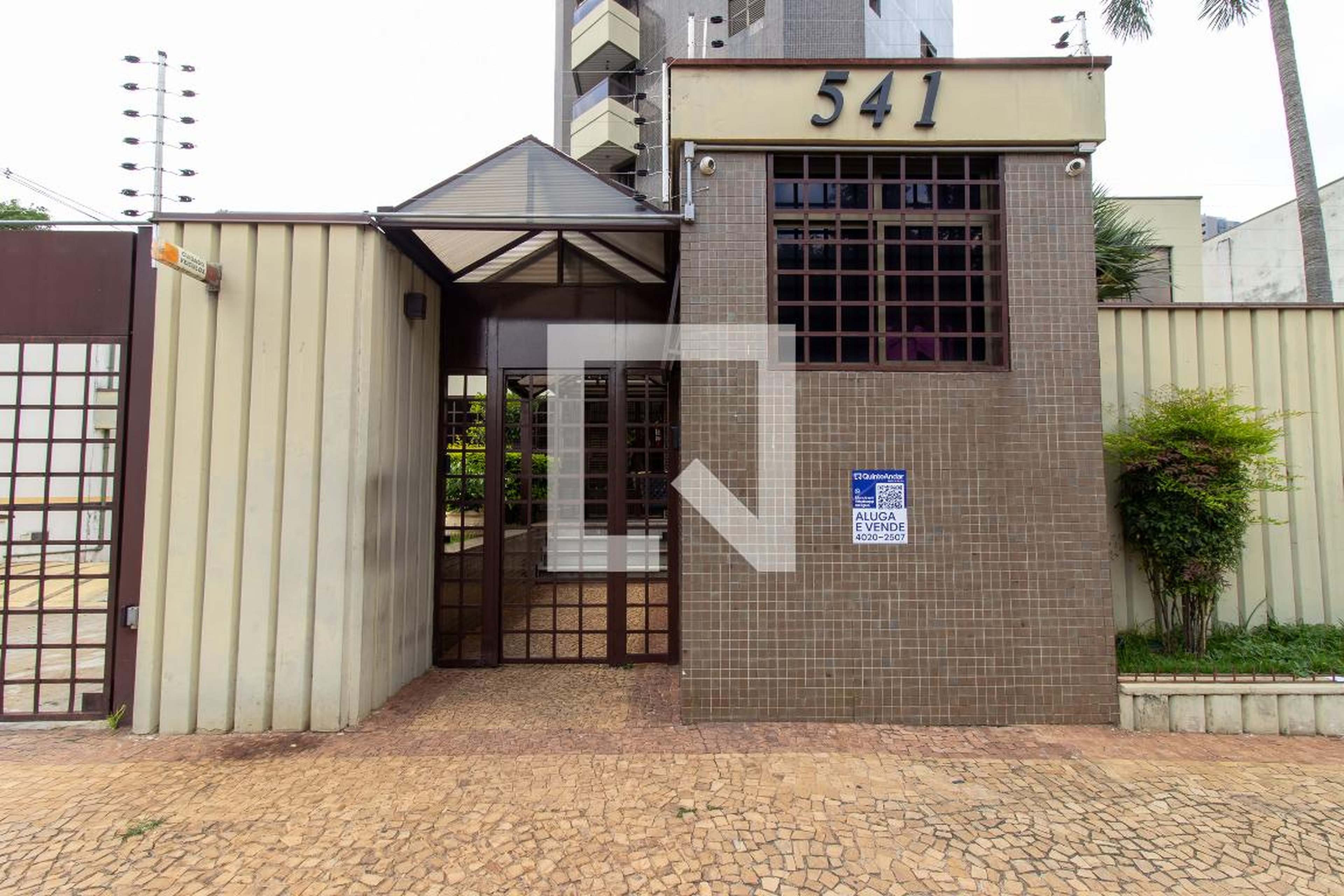 Fachada Edifício Yasmina