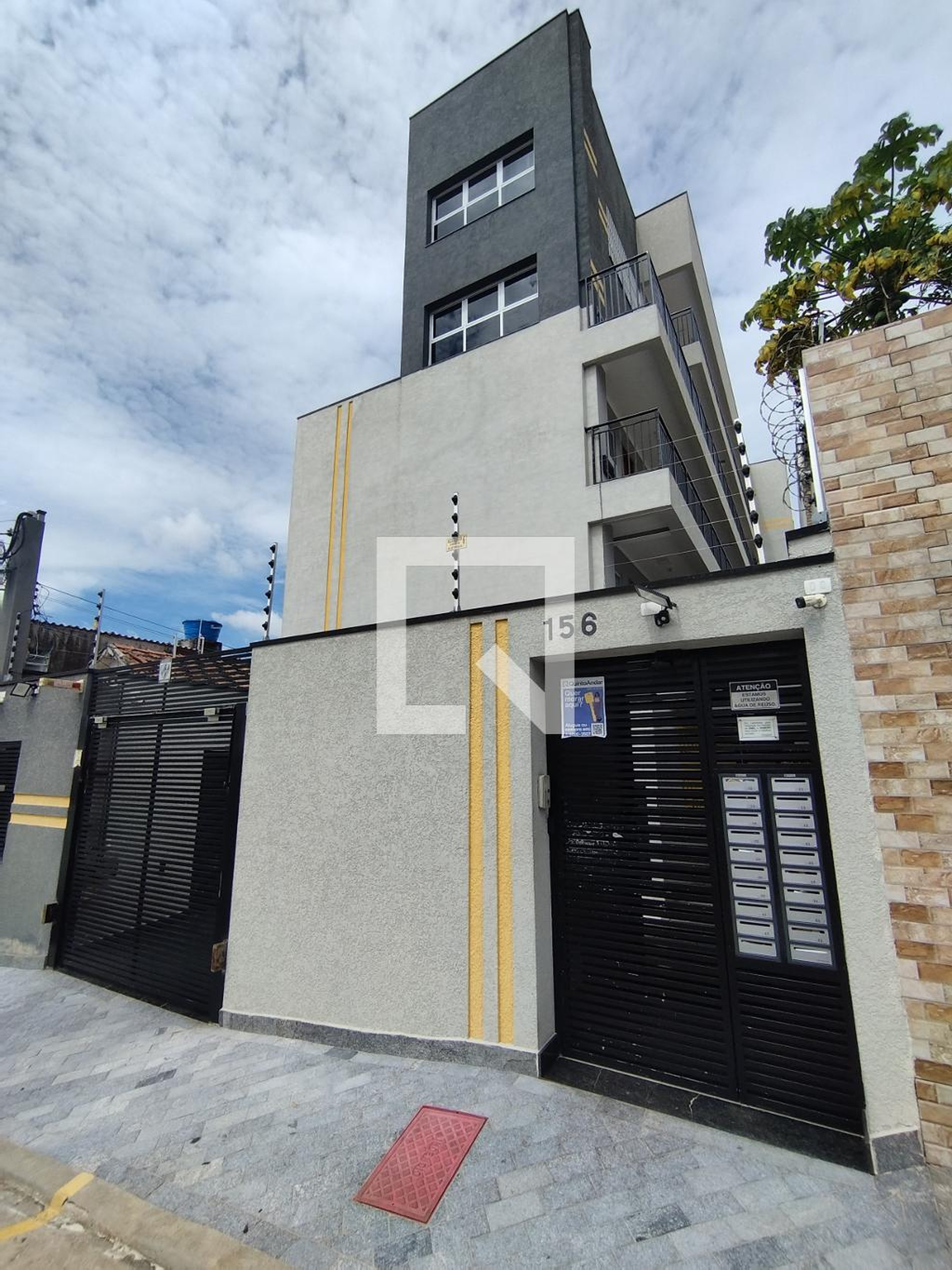 Fachada do Prédio Condomínio Pederneiras