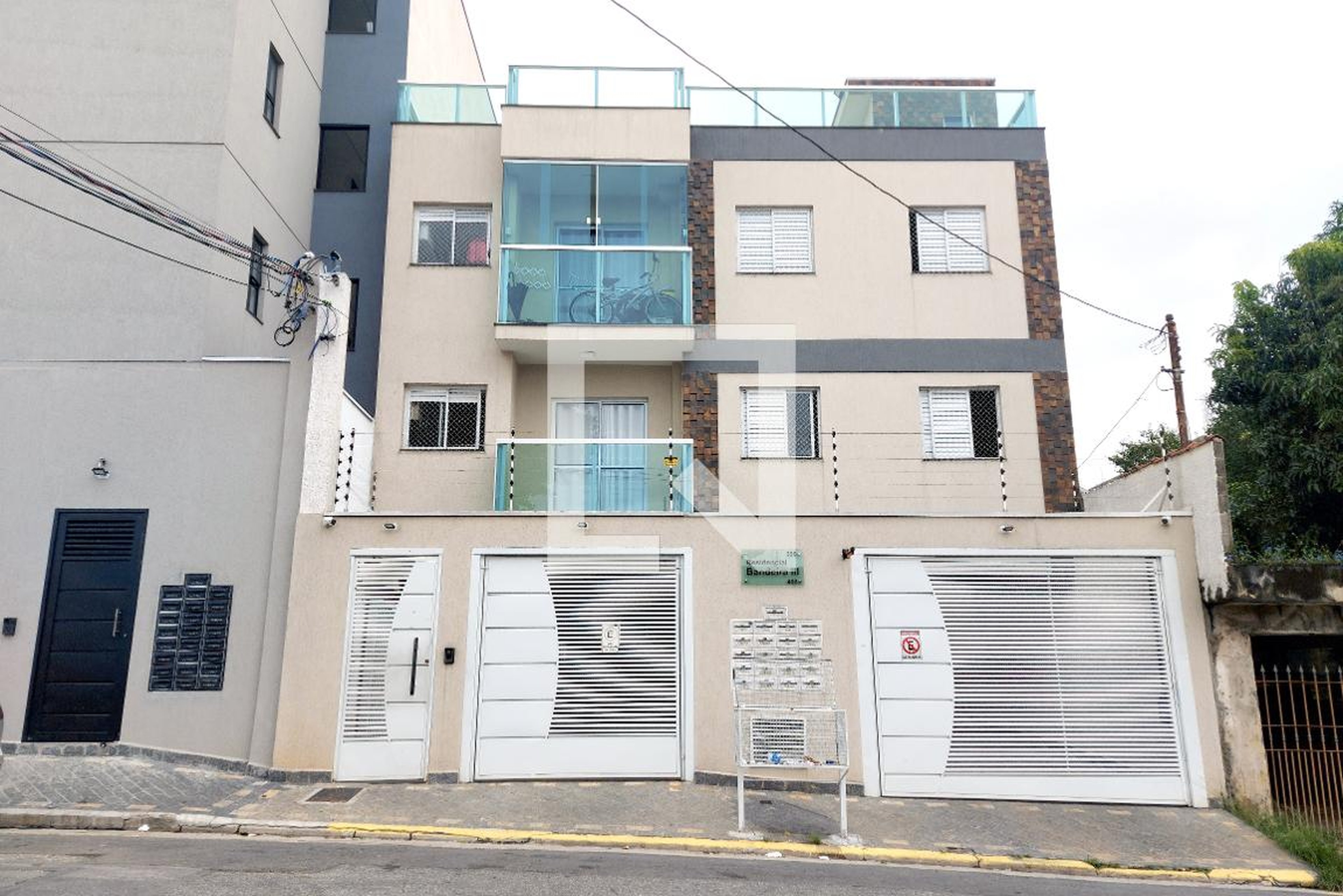 Fachada Condomínio em Rua Impata, 396