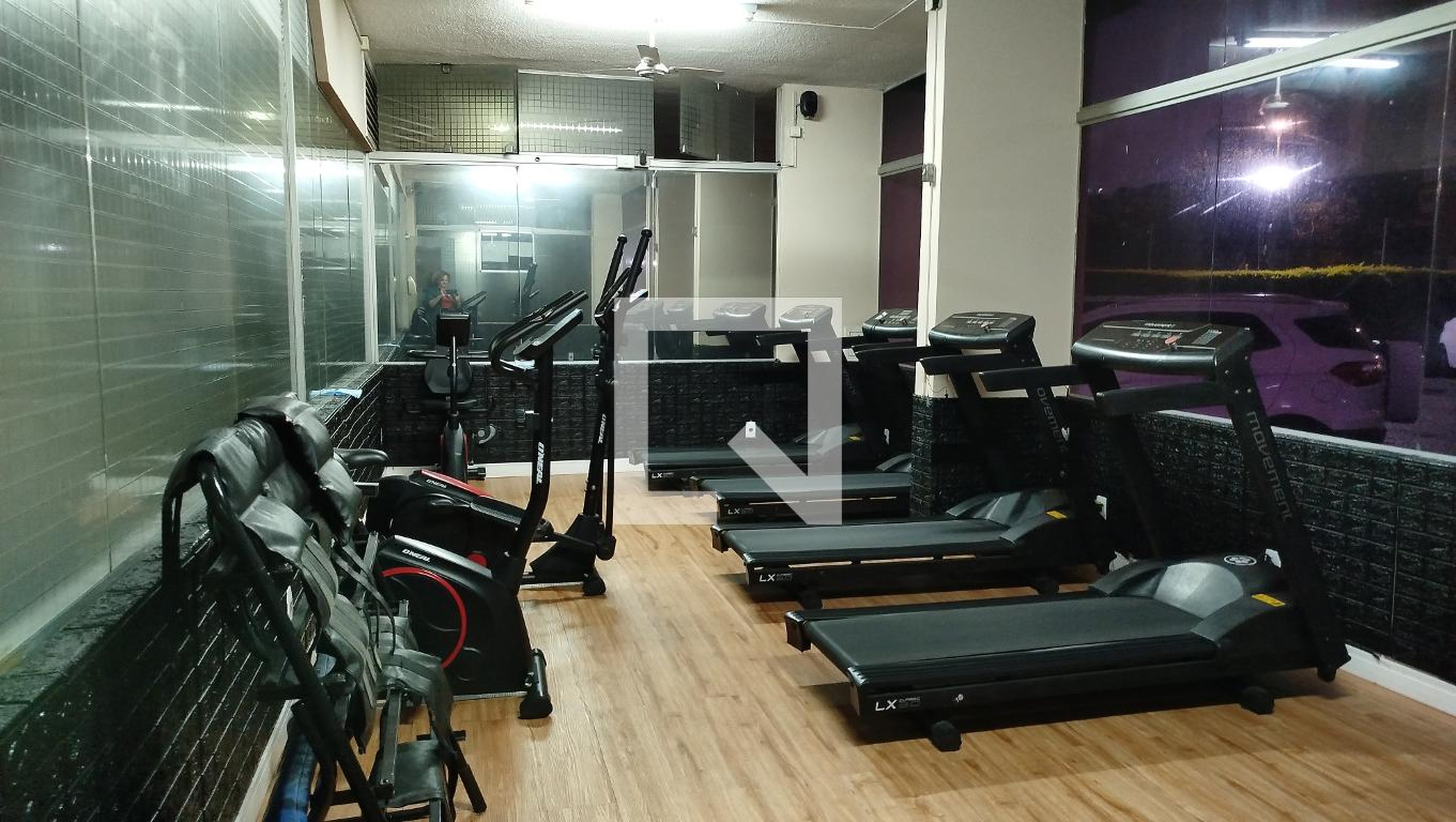 Academia - East Side Park