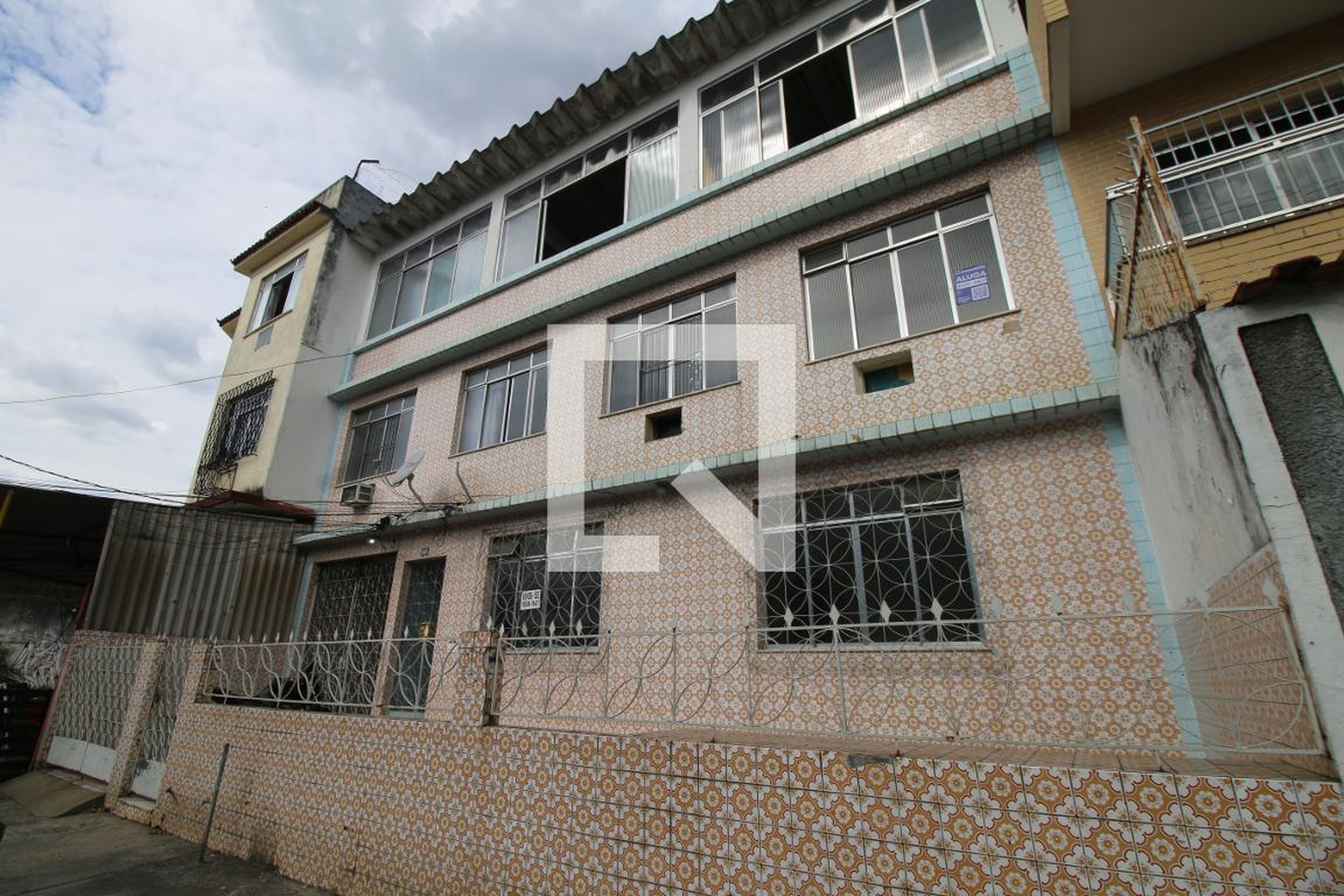 Fachada do Prédio Condomínio em Rua Professor Costa Ribeiro, 140