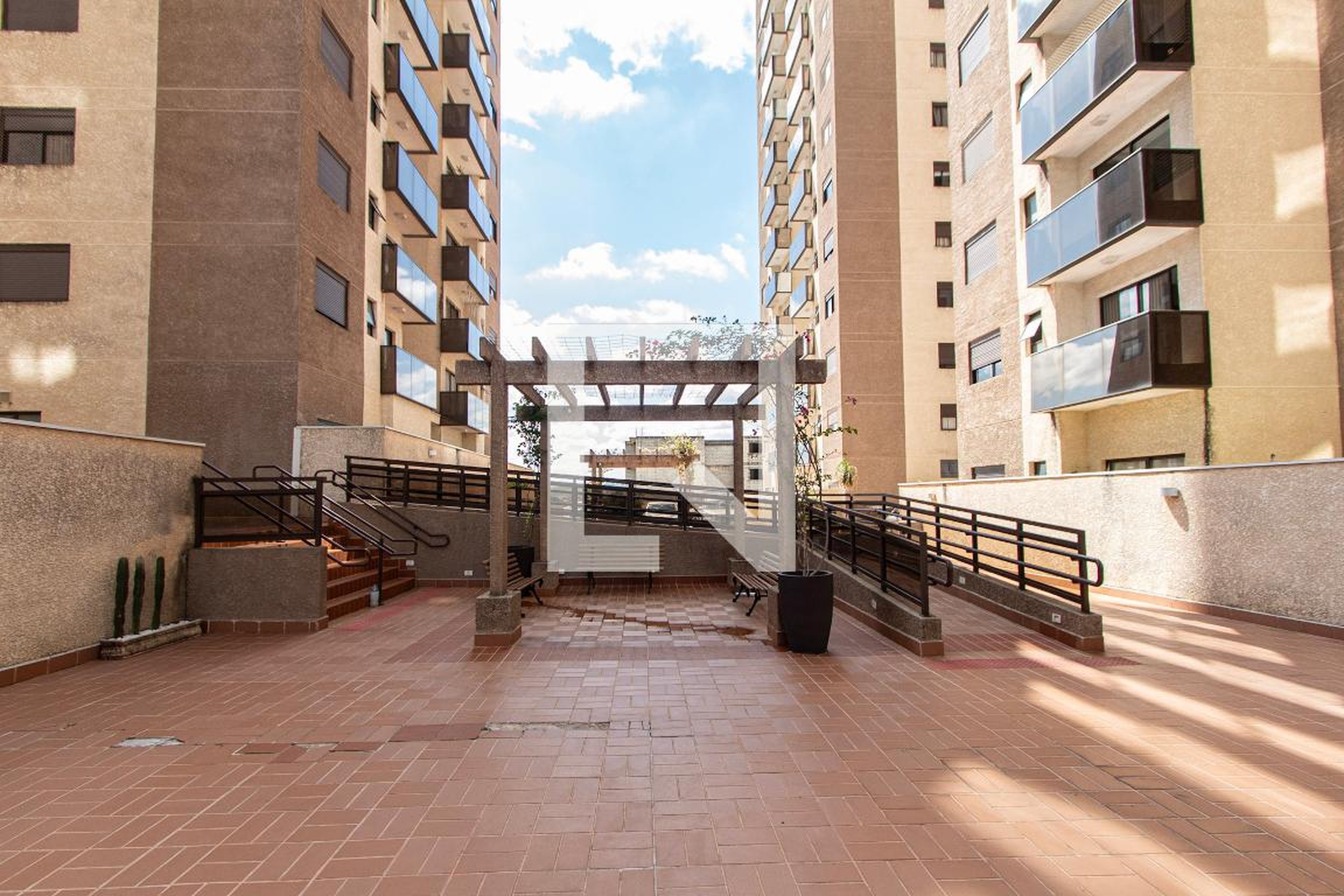 Fachada Residencial Paris