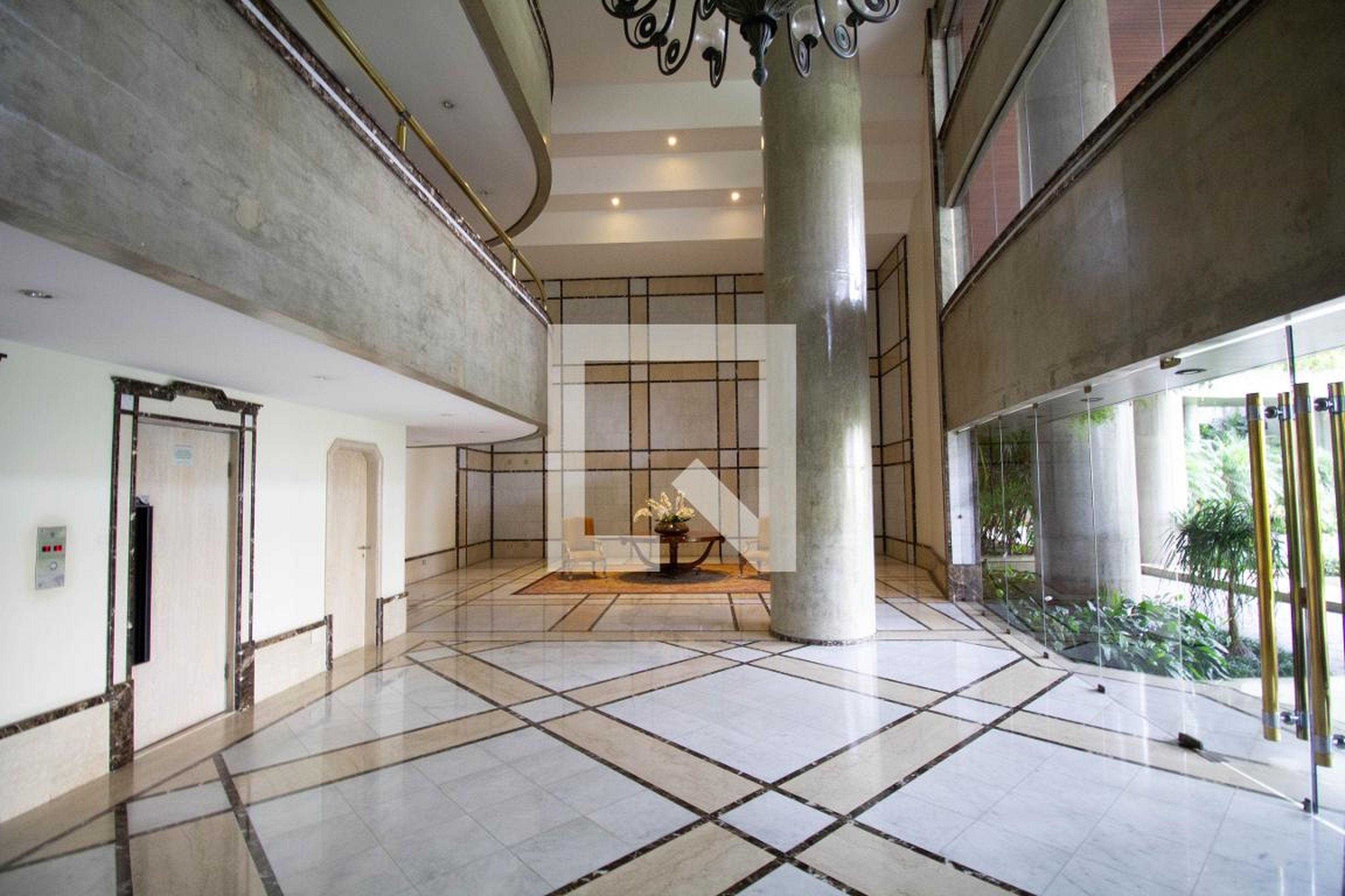 Hall de entrada - Vol D'oiseau