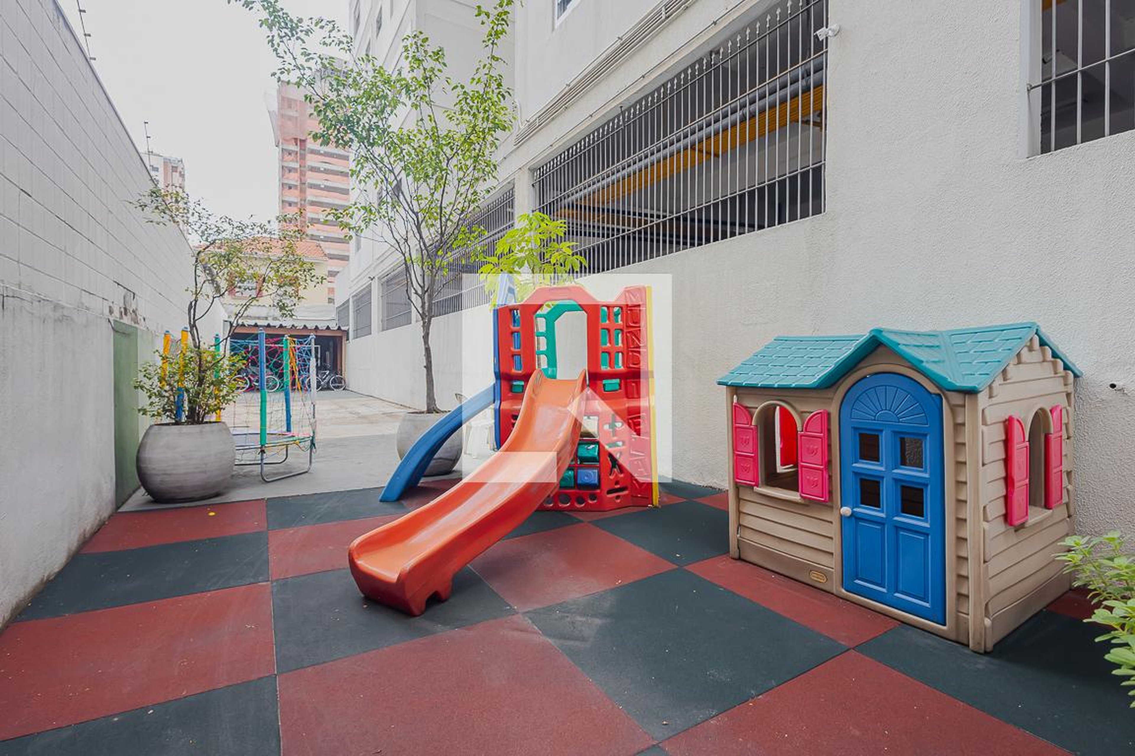 Playground - Edifício Josel Zalkind