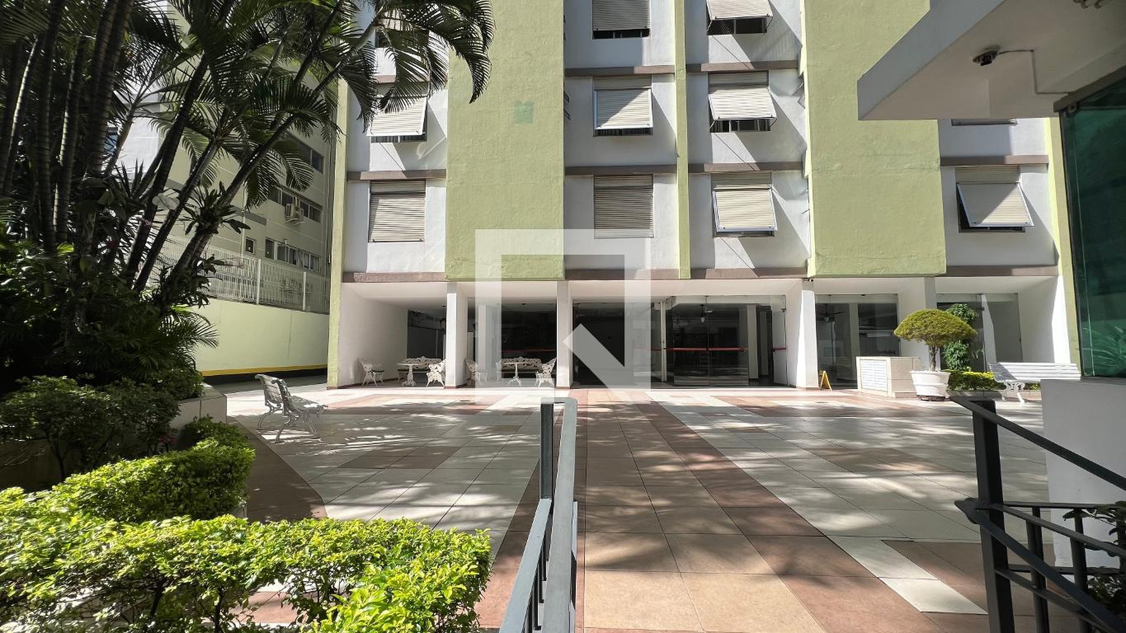 Fachada do Prédio Condomínio Sarandi