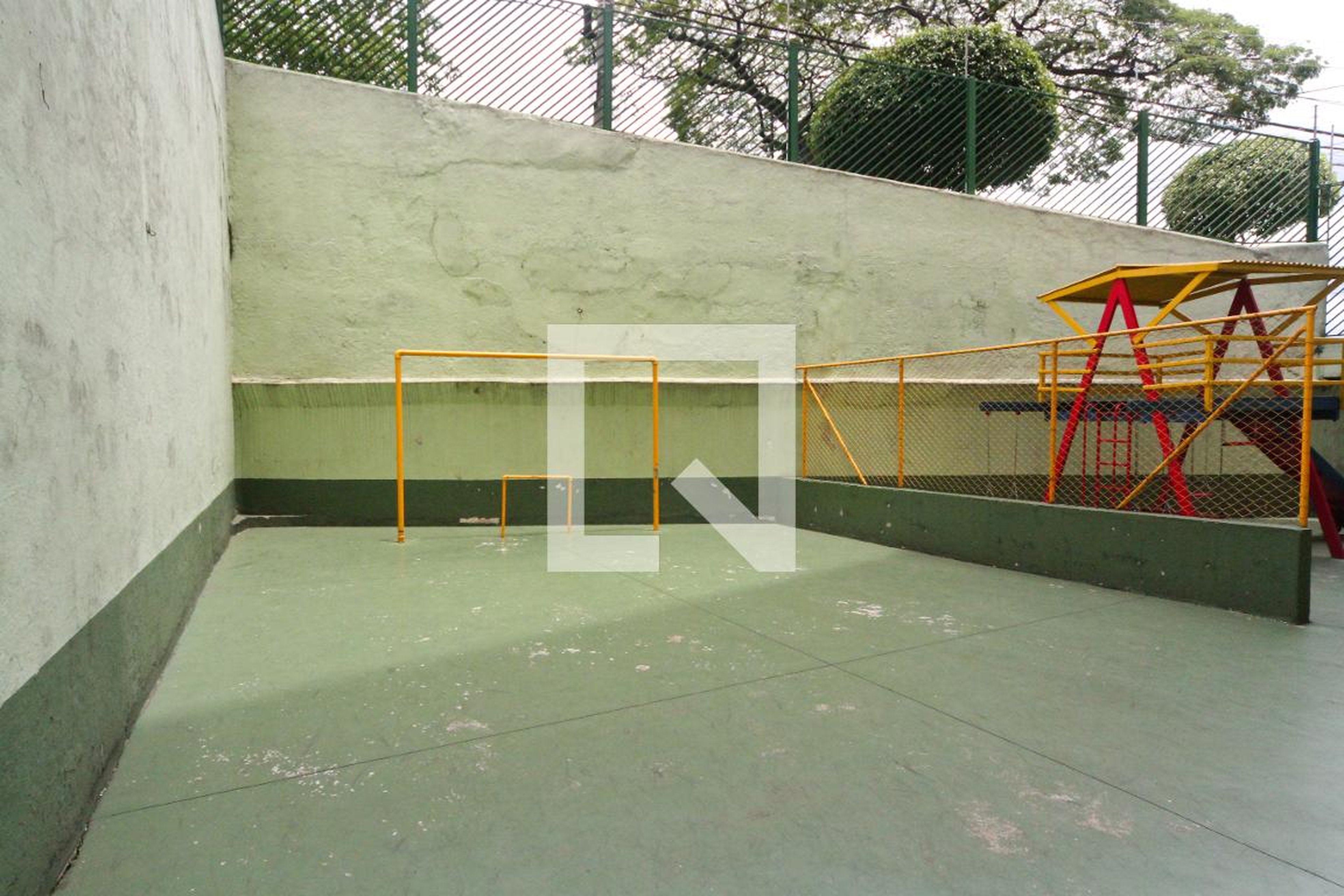 Quadra Esportiva - Arco-Íris