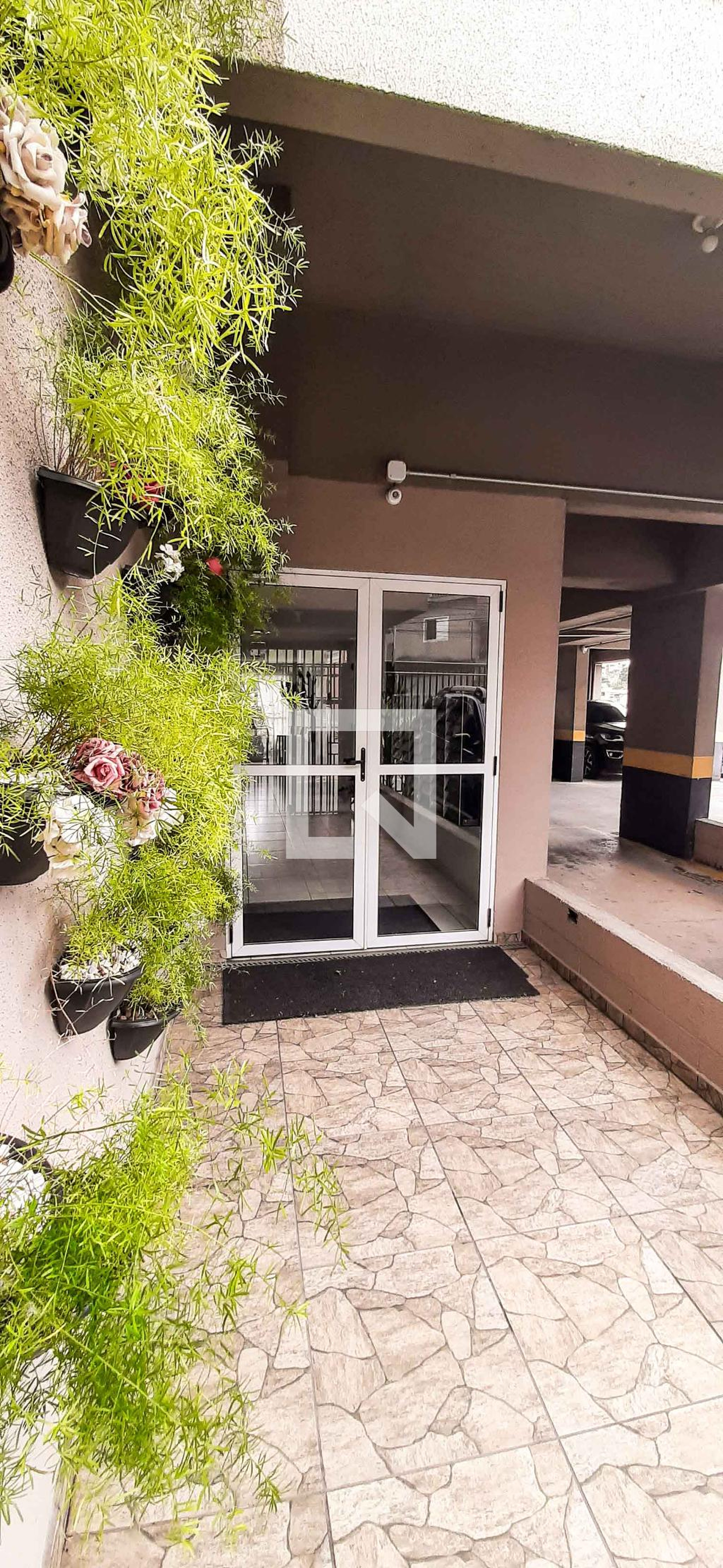 Entrada do Prédio - Domus 360