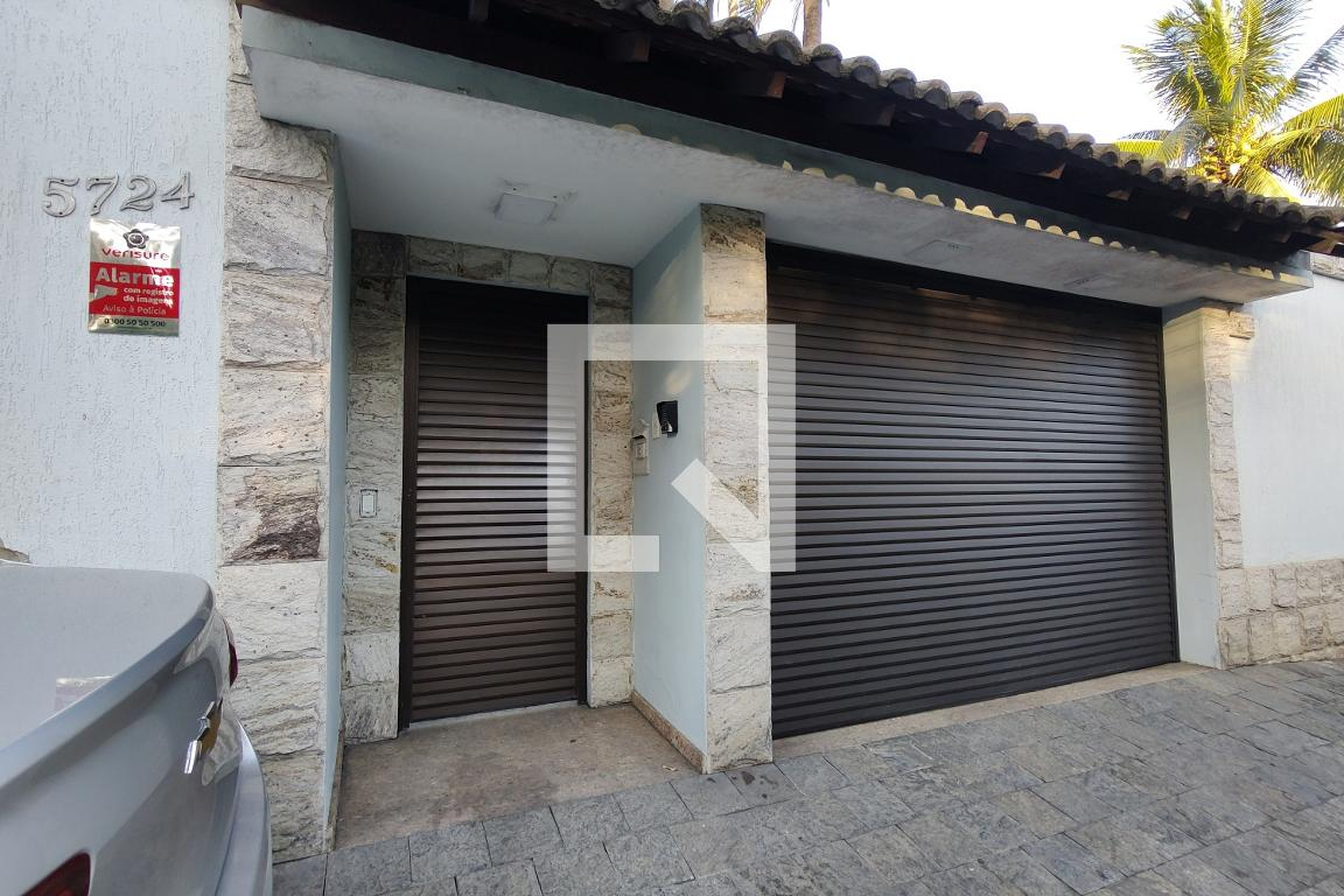 Fachada Condomínio em Estrada de Jacarepaguá, 5724