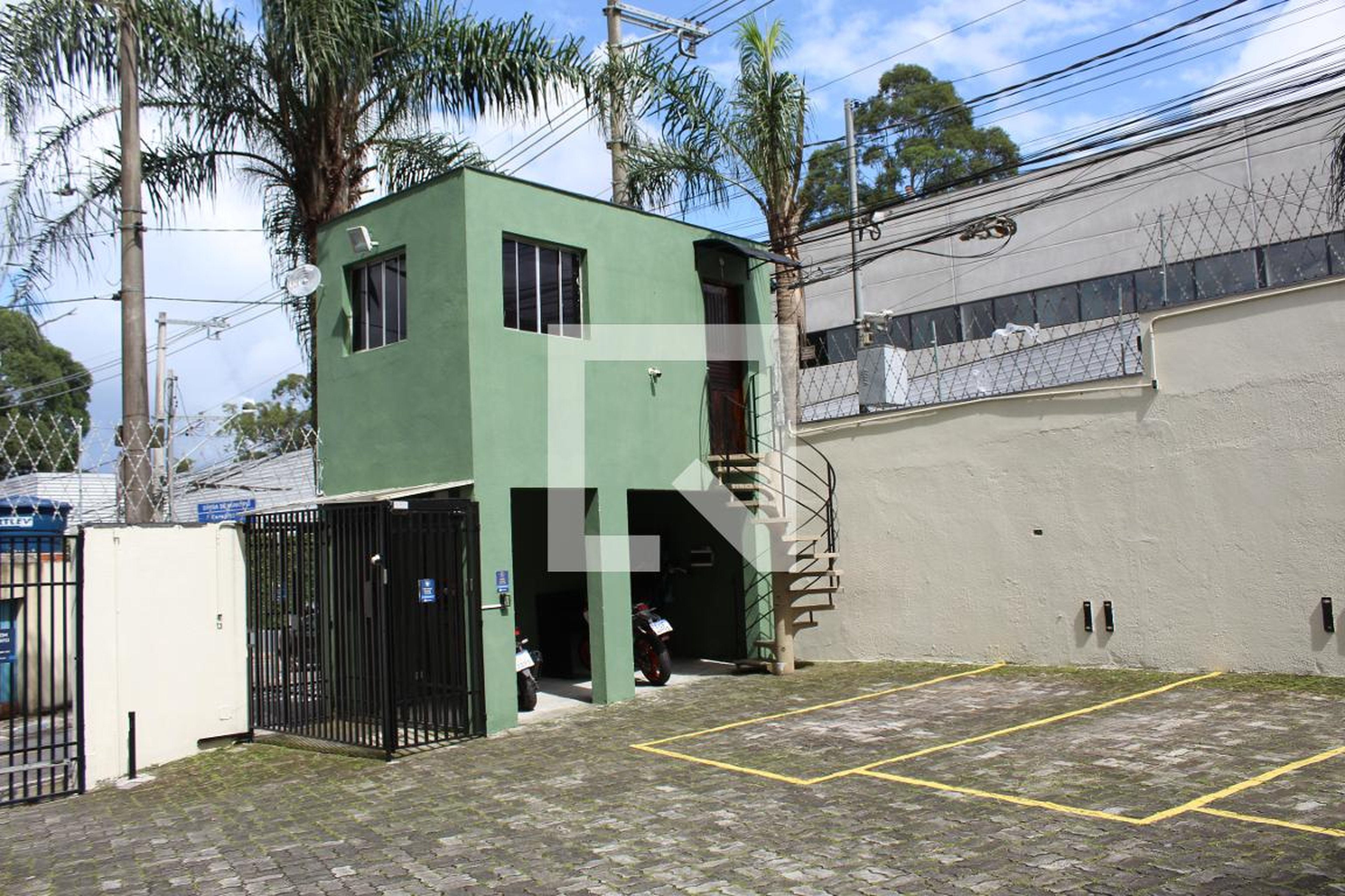 Fachada do Prédio Residencial da Aldeia