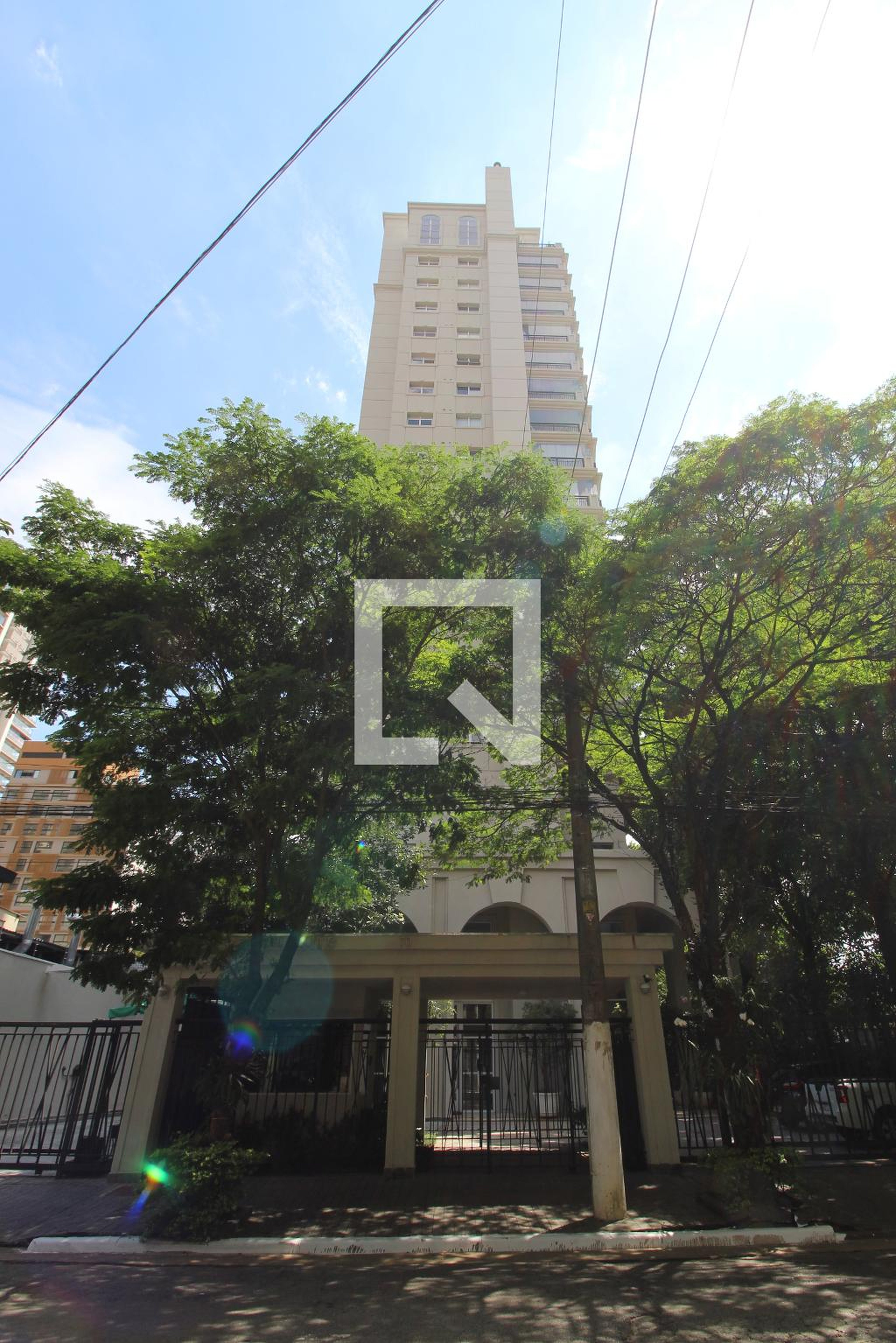 Fachada do Prédio Condomínio Maison Daphne