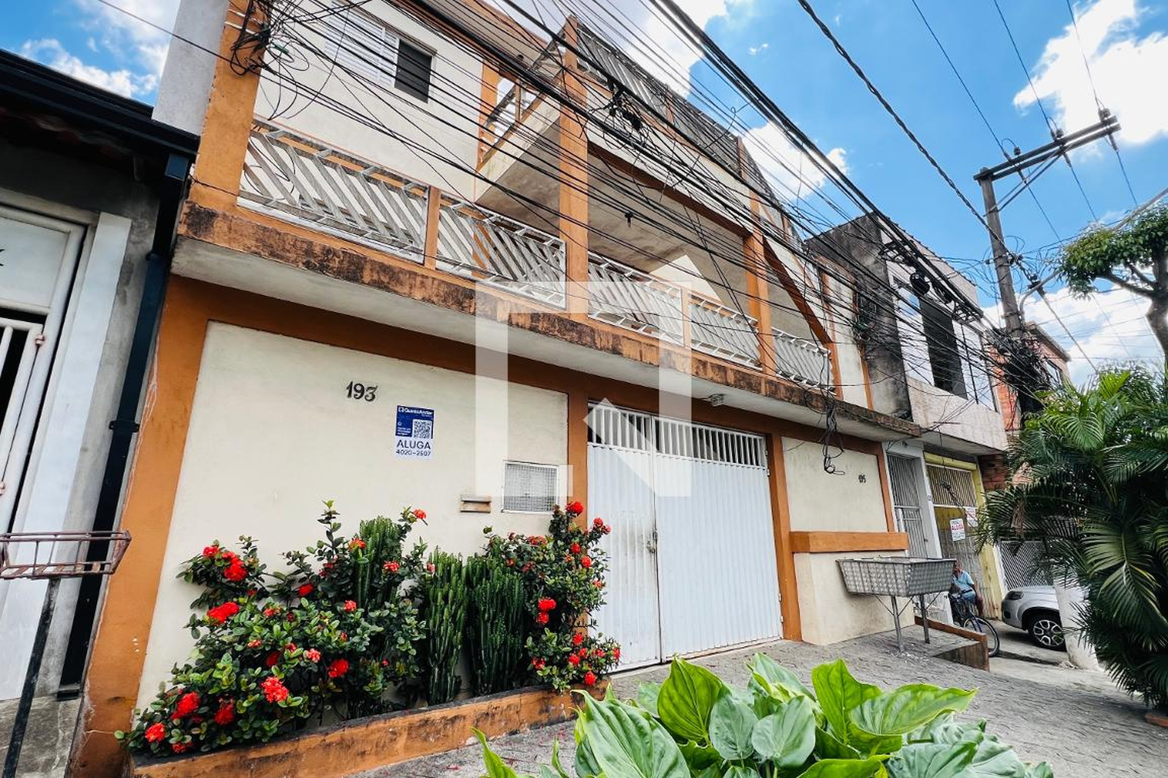 Fachada Condomínio em Rua Muritiba, 195