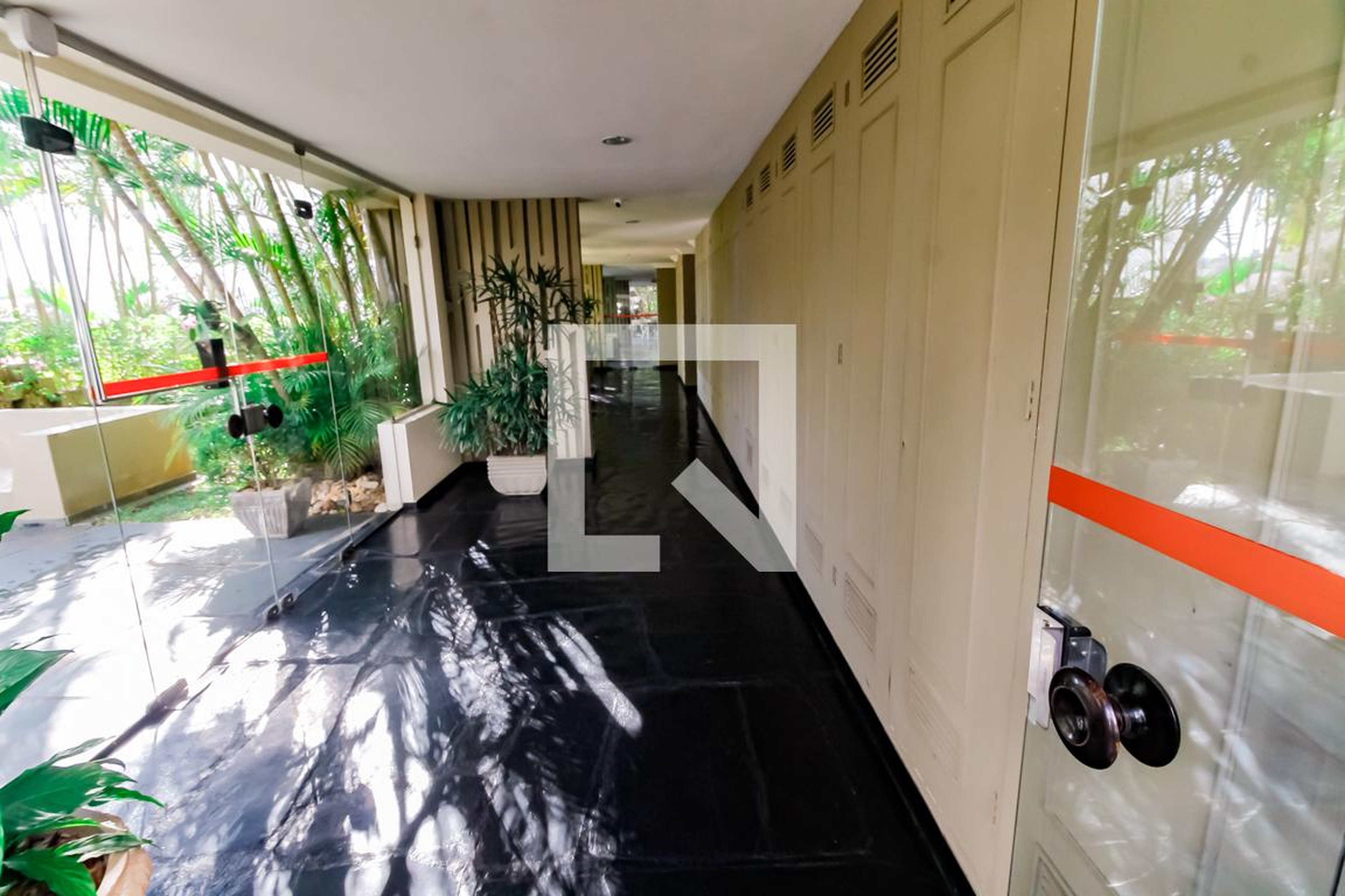 Hall de entrada - Edif Paineiras do Morumbi