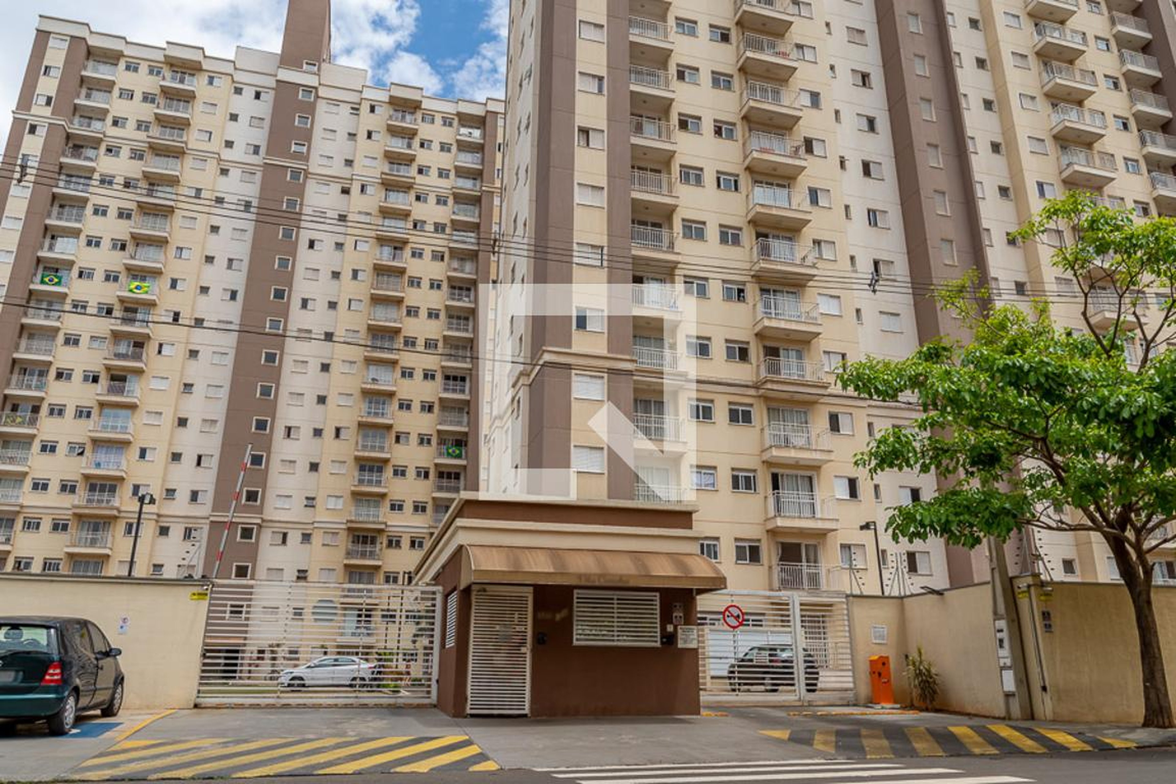 Fachada do condomínio Condomínio Vila Carioba