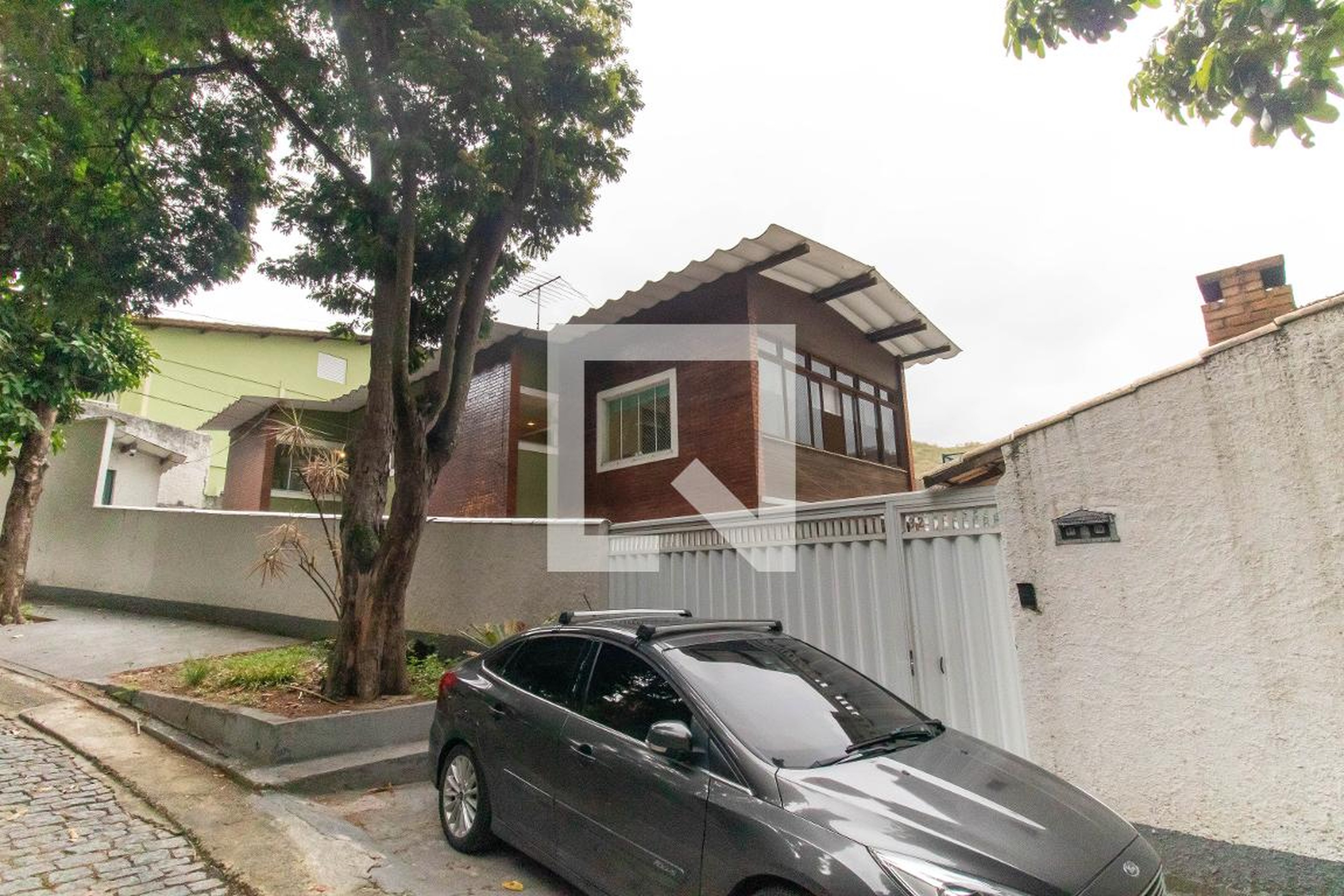 Fachada Condomínio em Rua Xavier de Brito, 32