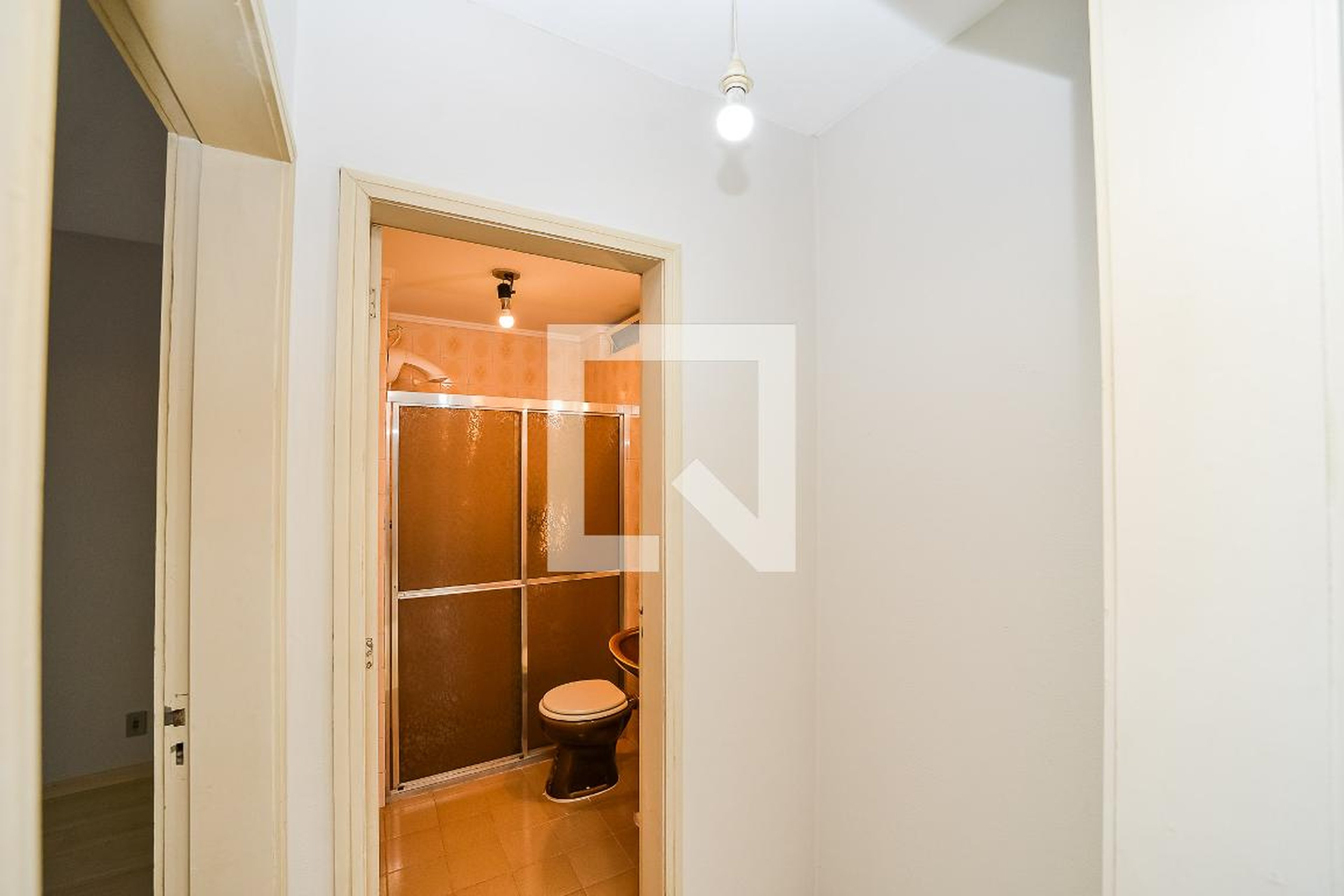 Hall - Collinas Garden