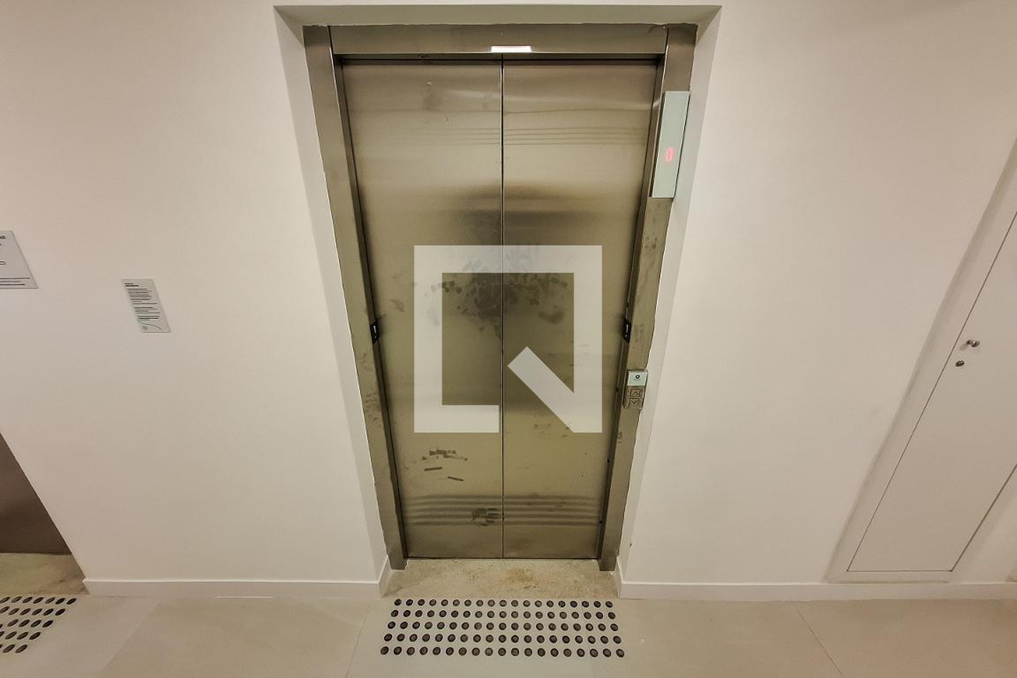 Elevador - Vertical Librio