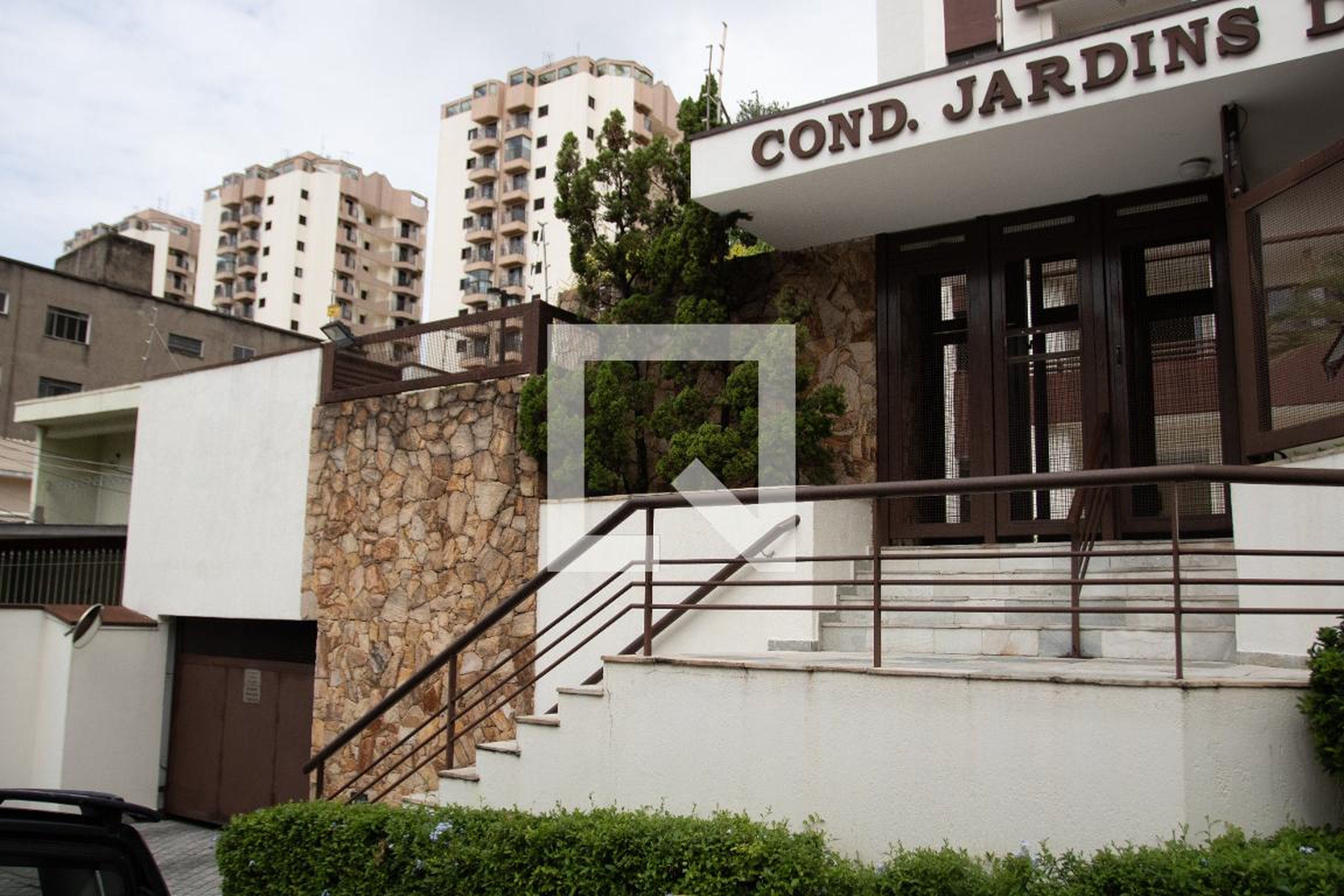 Fachada Condomínio Jardins do Carandaí