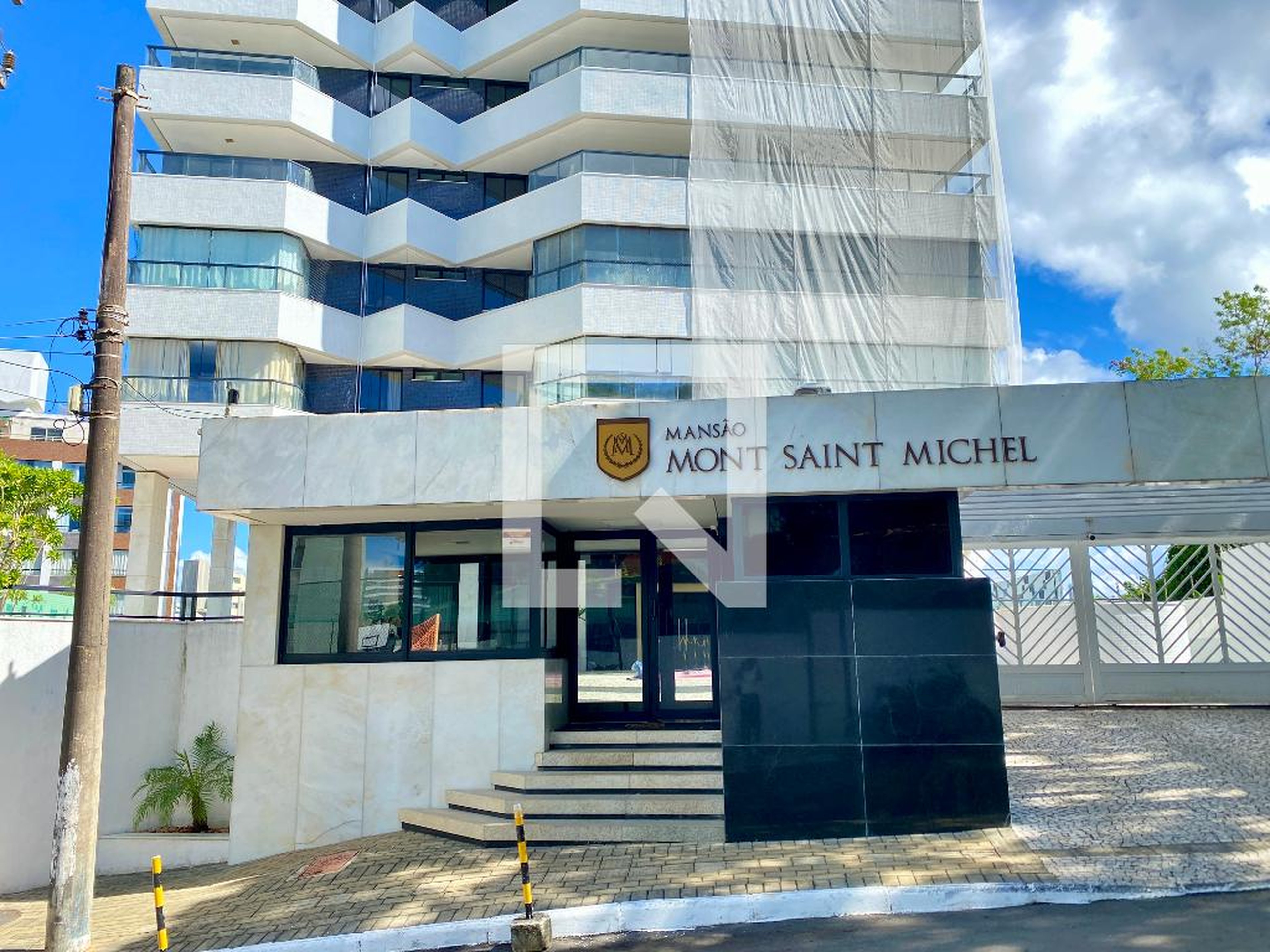 Fachada Condomínio Mansão Mont Saint Michel