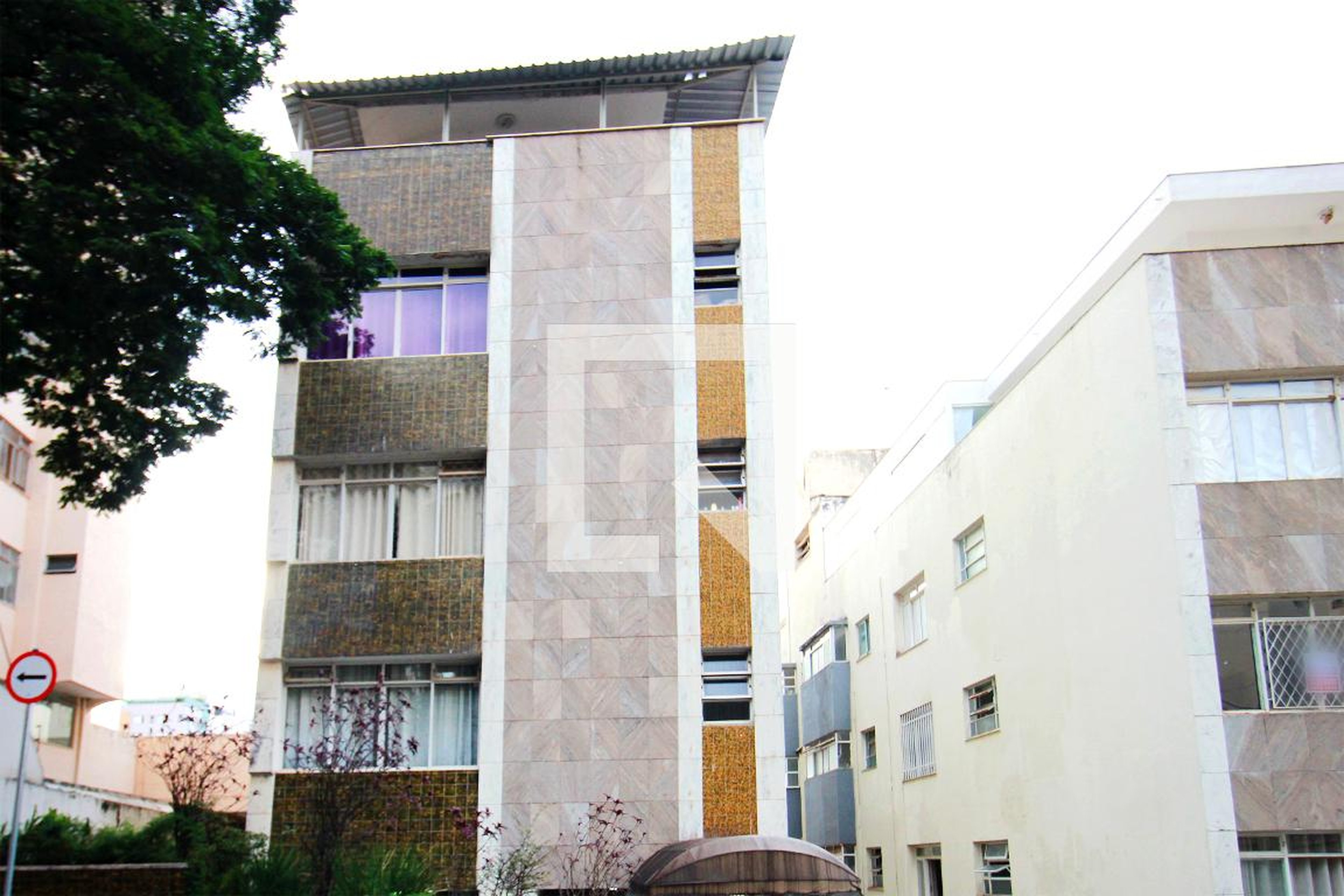 Fachada Condomínio em Rua Bambuí, 788