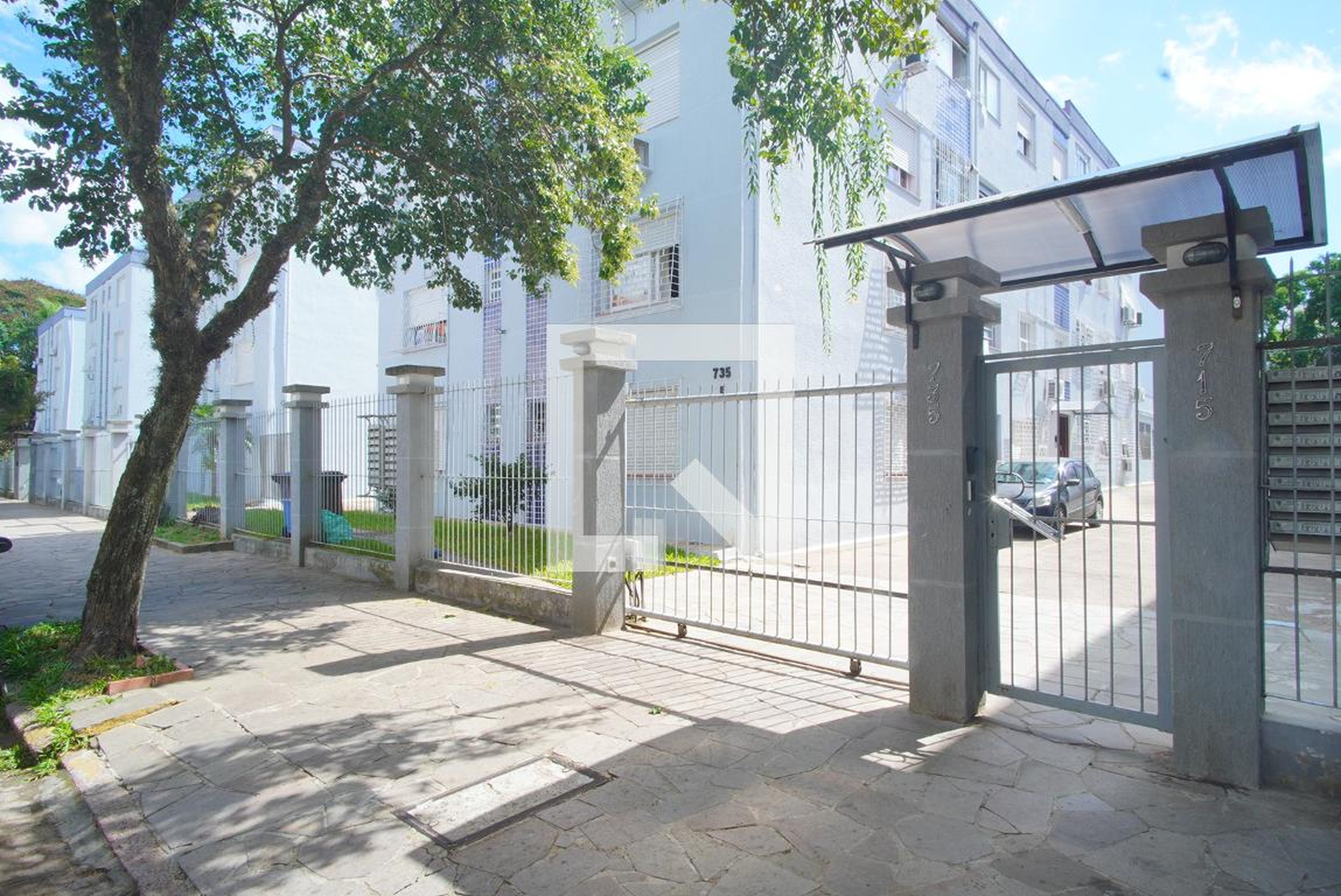 Fachada Condomínio em Rua Gaston Englert, 735