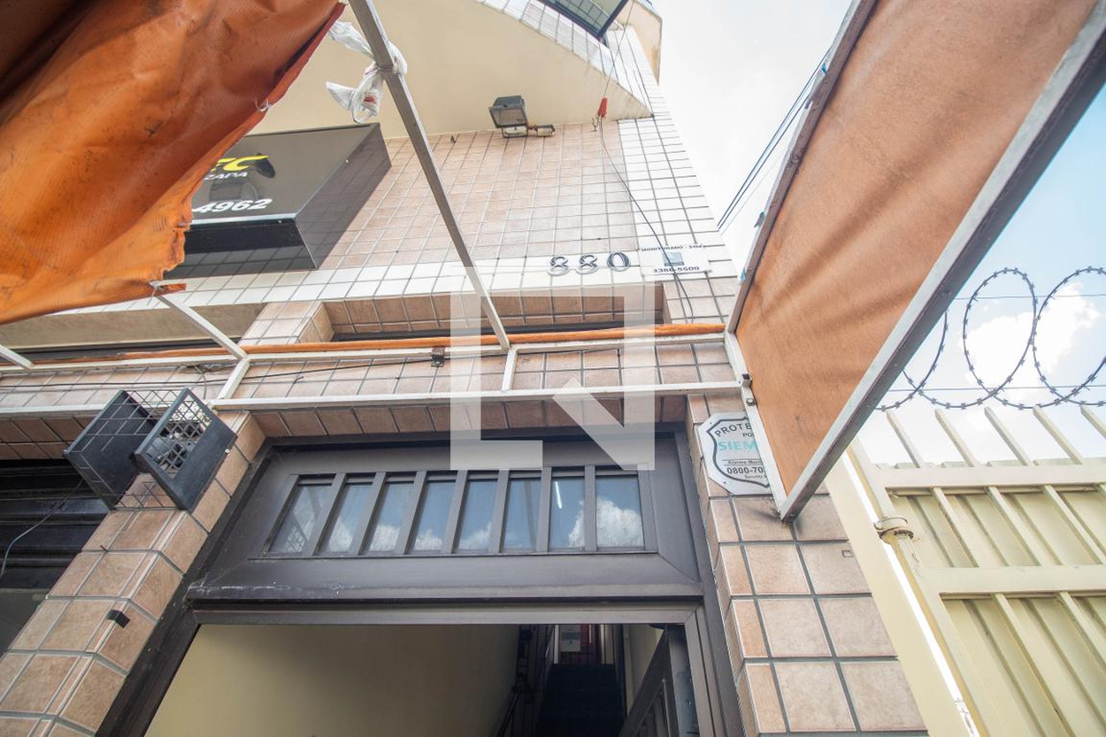 Fachada Condomínio em Rua Manuel Gaya, 880