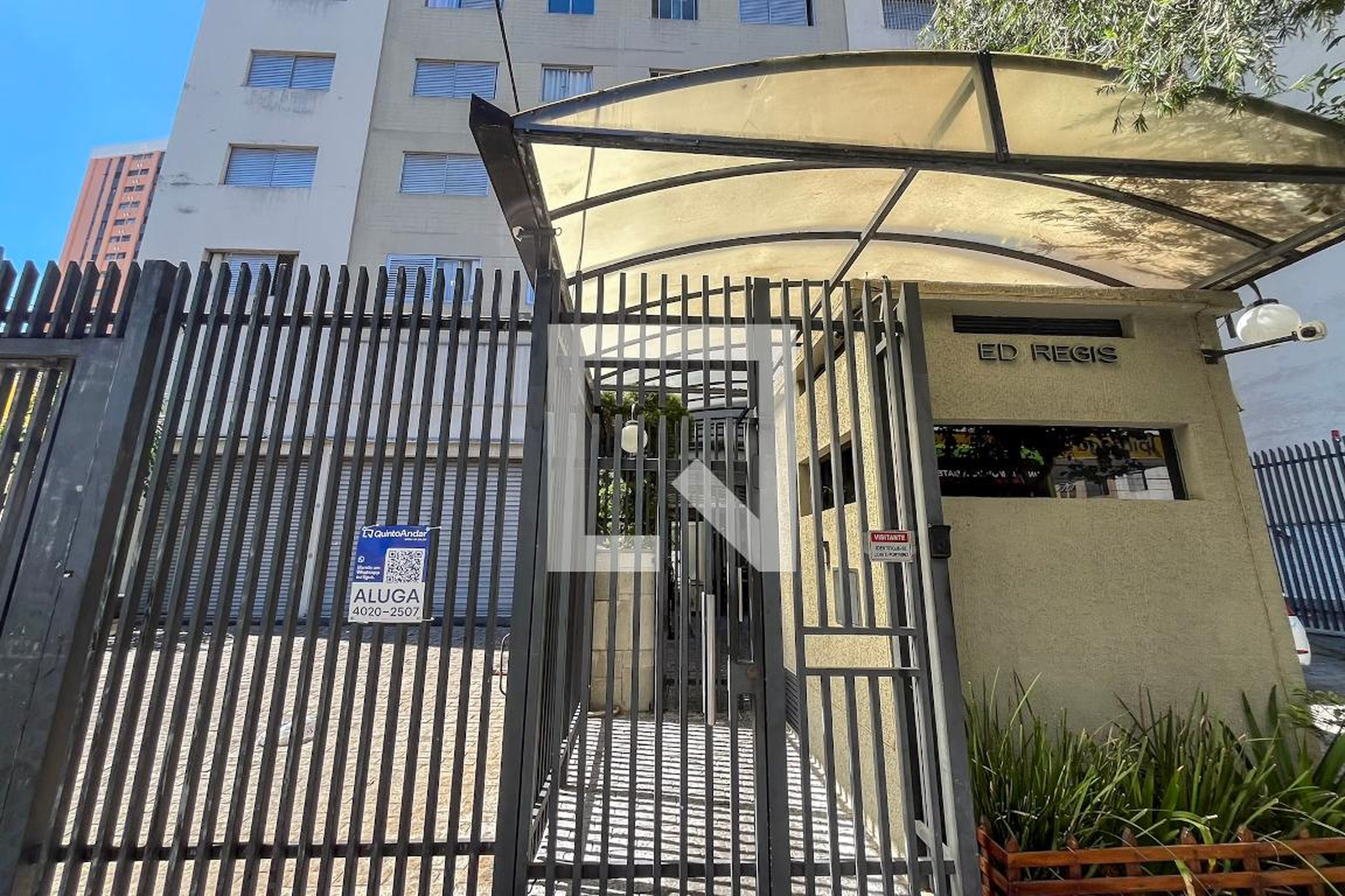Fachada Condomínio Regis