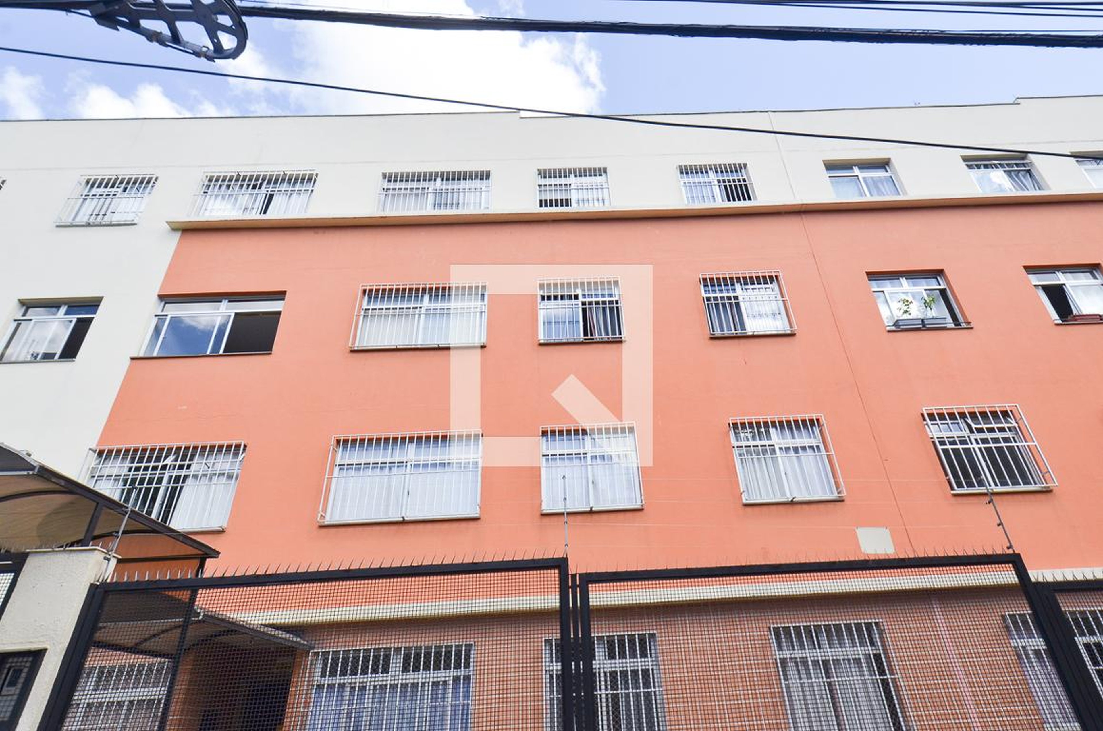 Fachada Condomínio em Rua Doresópolis, 676