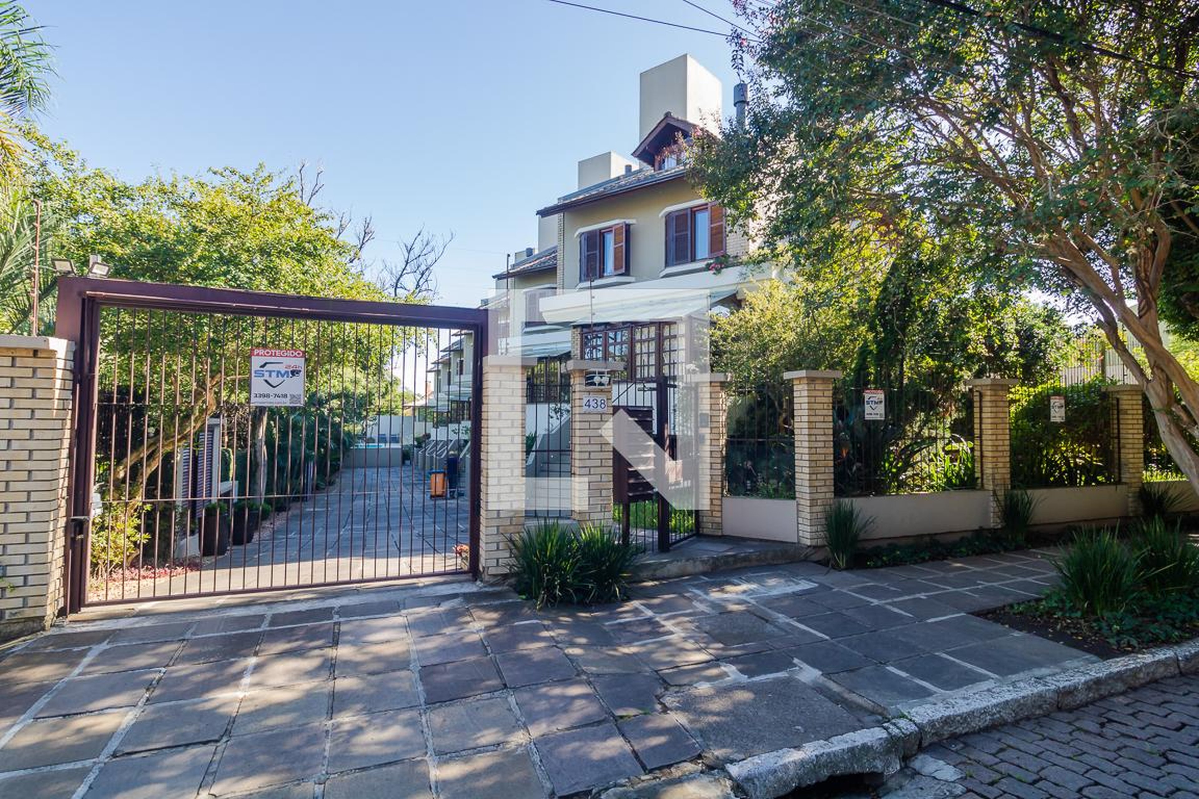 Fachada Condomínio Du Clef