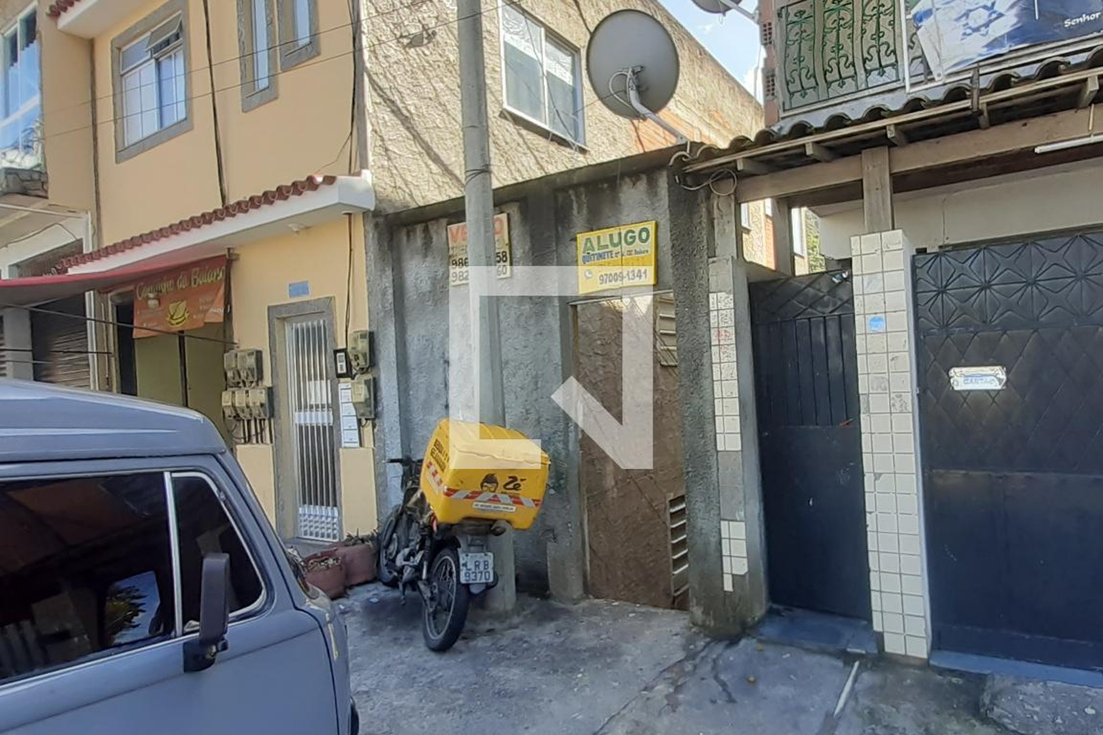 Fachada Condomínio em Rua dos Físicos, 14