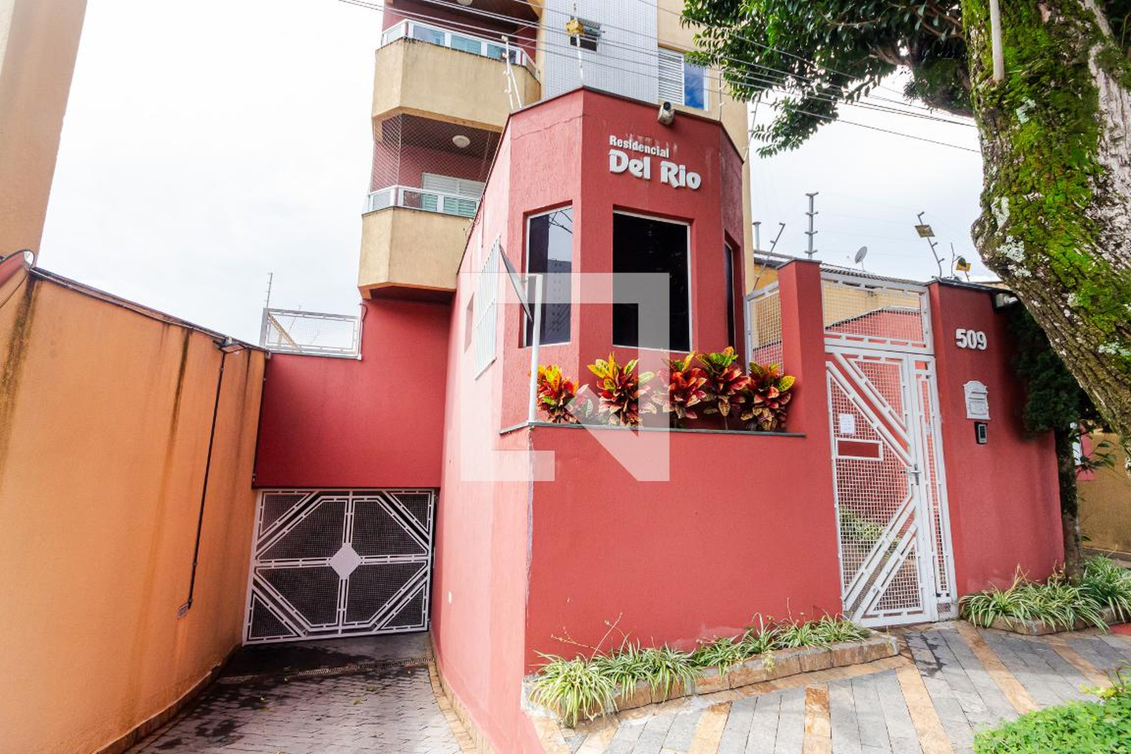 Fachada Residencial Del Rio