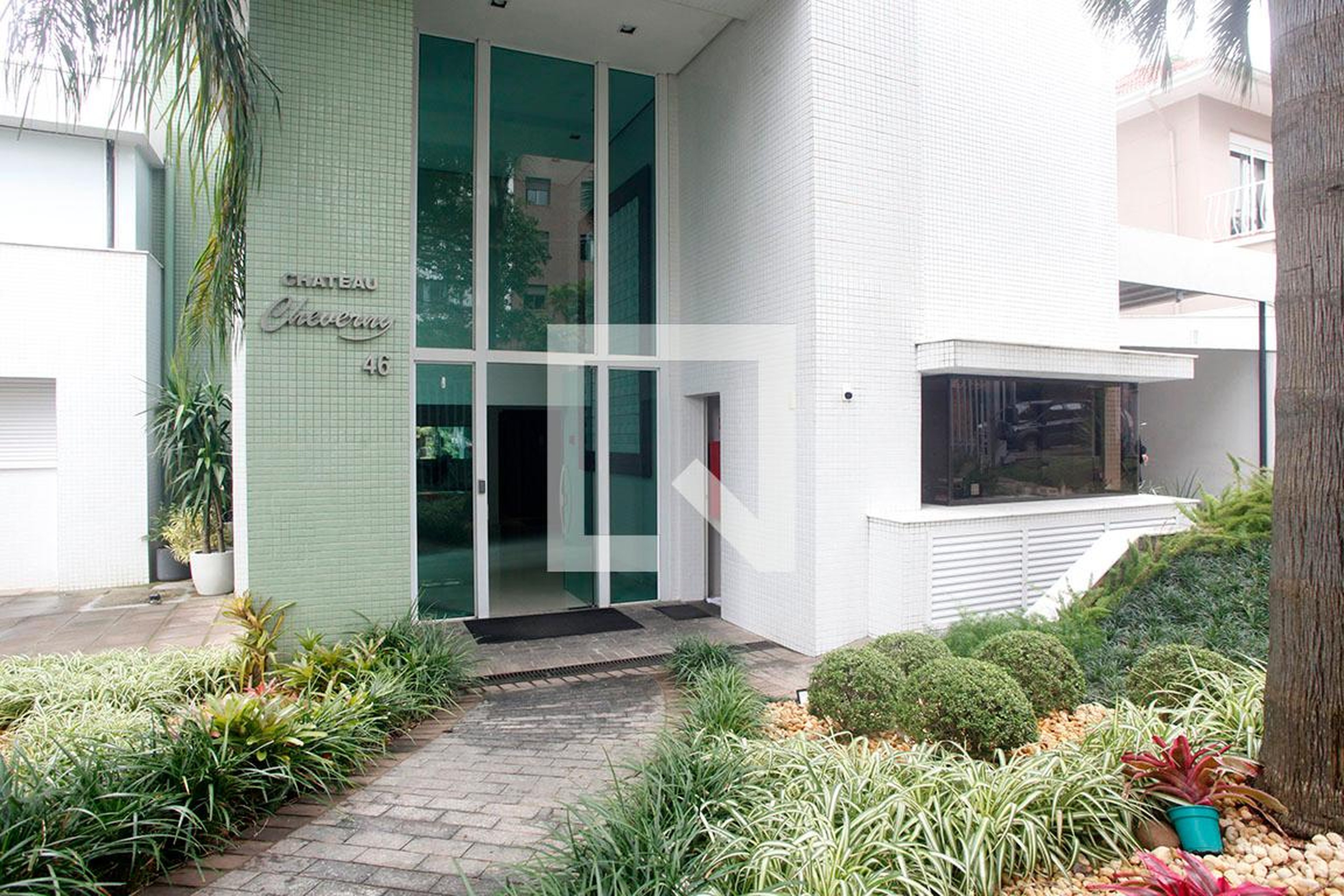 Fachada Condomínio em Rua Doutor Veridiano Farias, 46