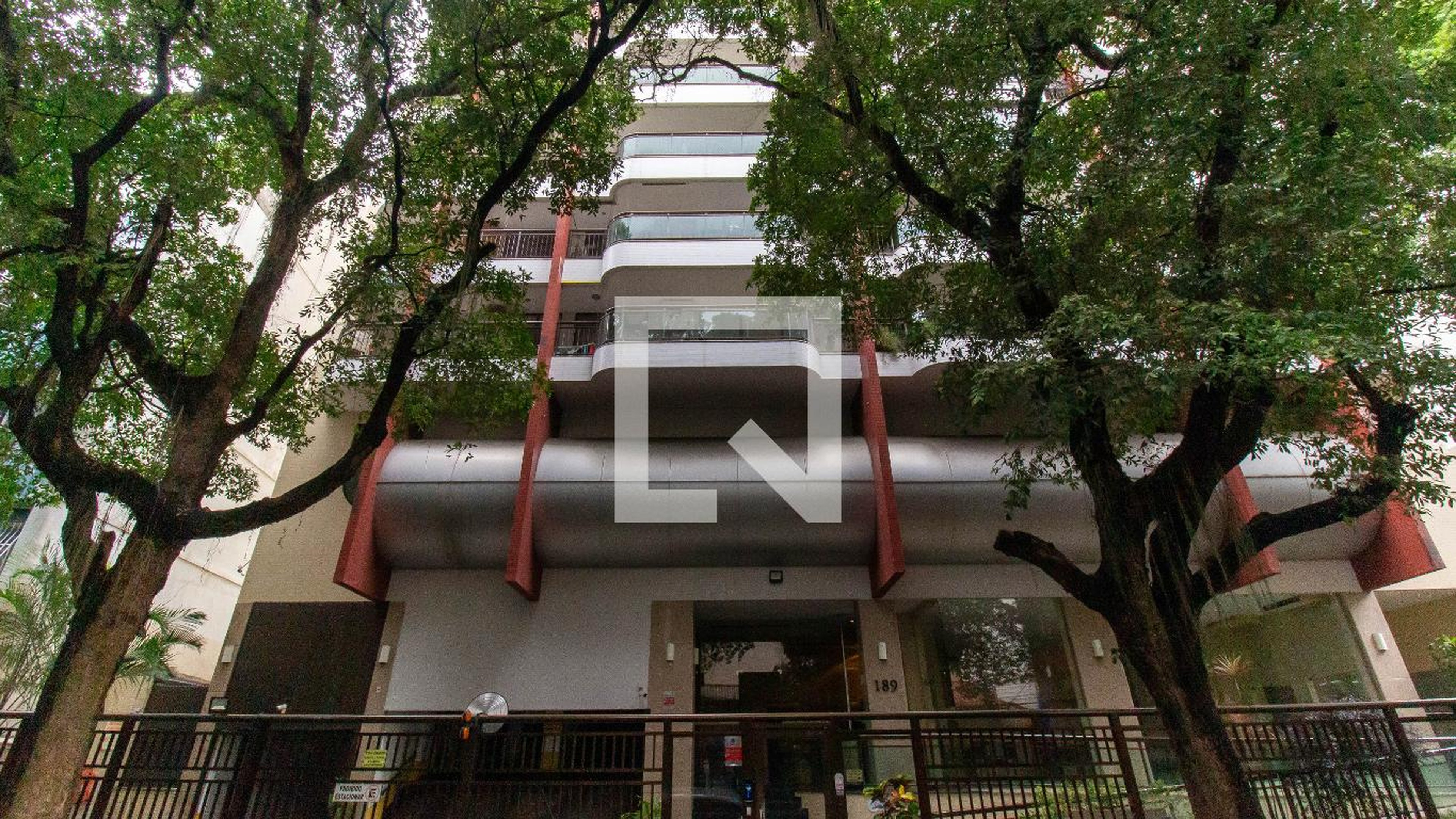 Fachada Edifício Calle Fenice