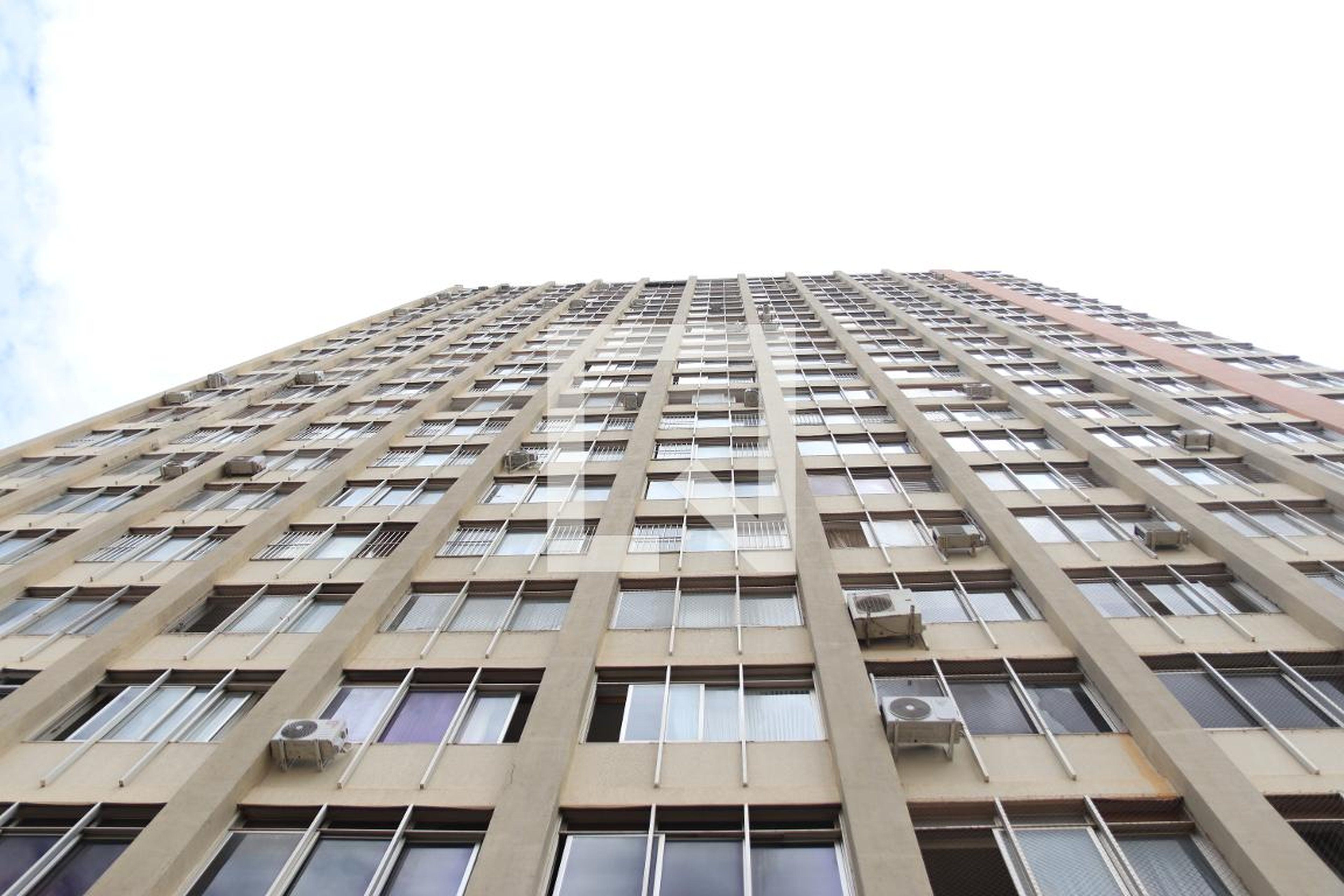 Fachada Condomínio em Rua 13, 251