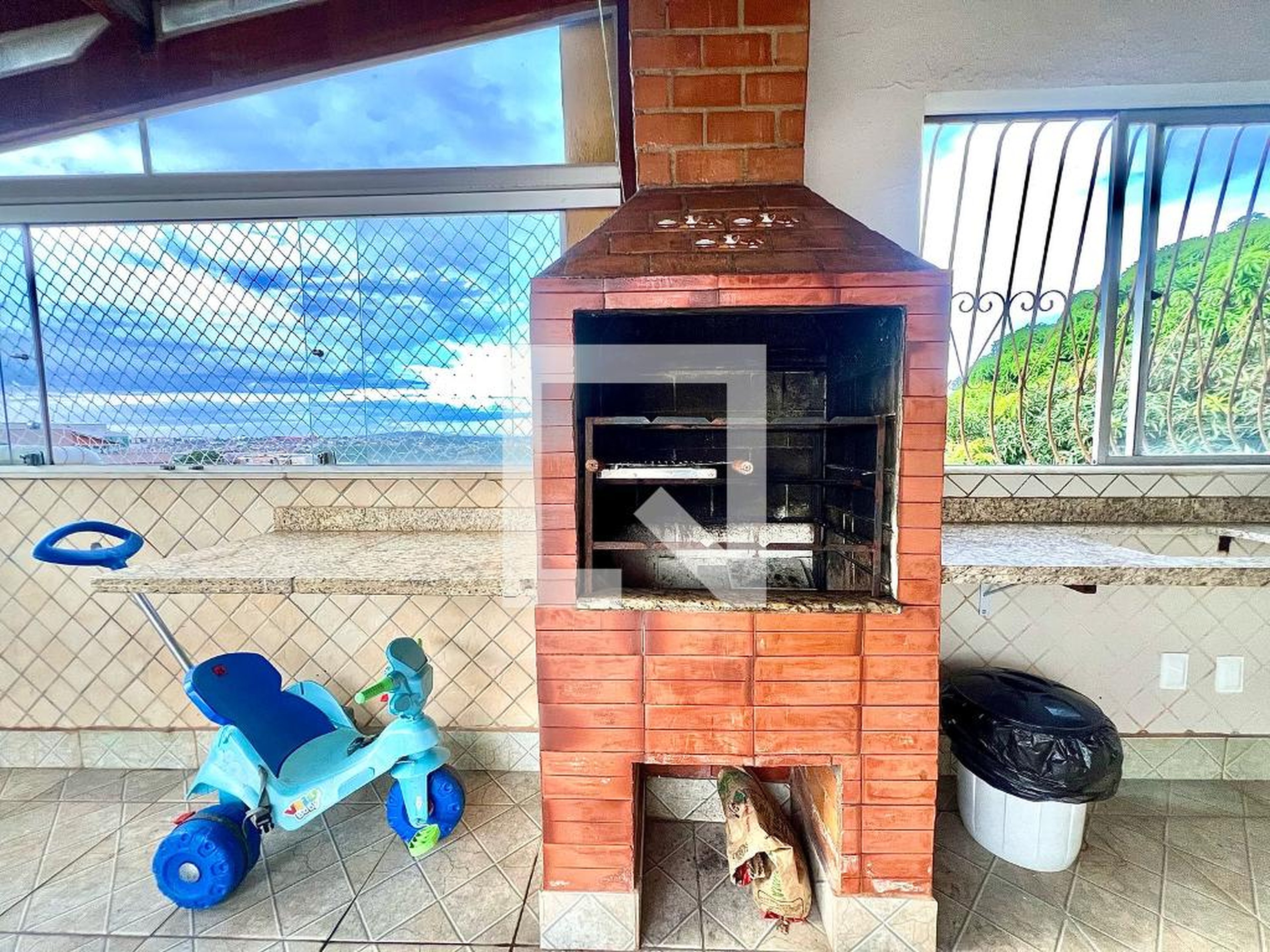 Churrasqueira Condomínio em Rua Leopoldina Cardoso, 418