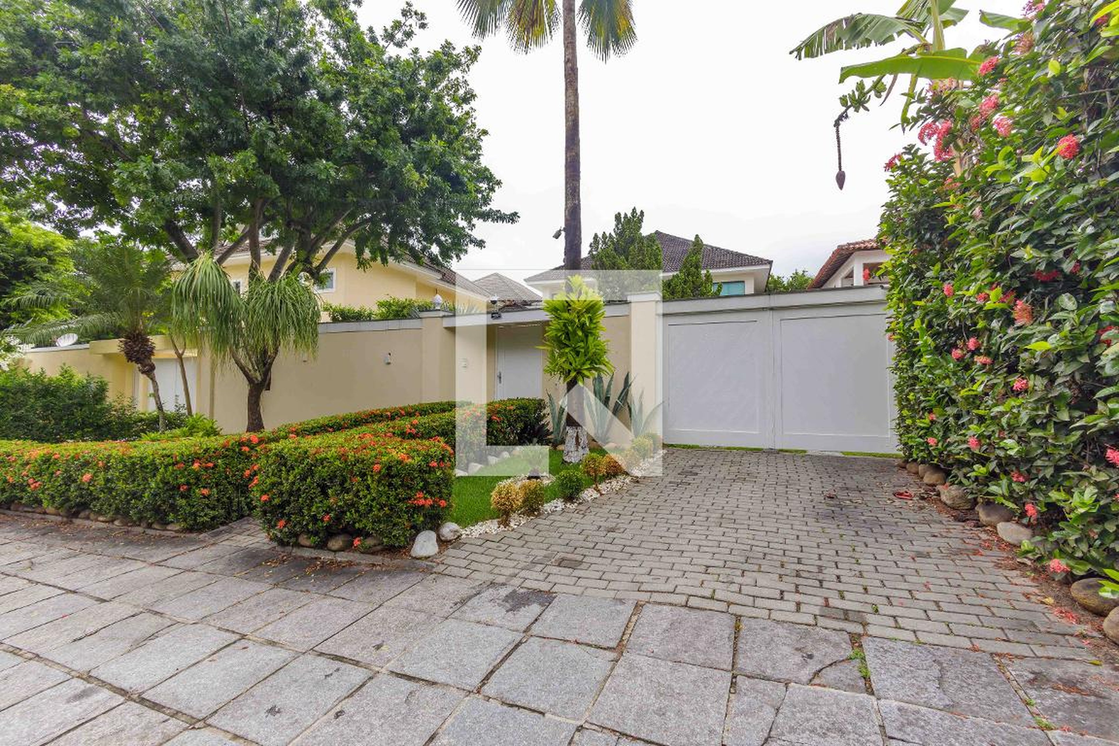 Fachada Condomínio em Rua Mario Milward, 33