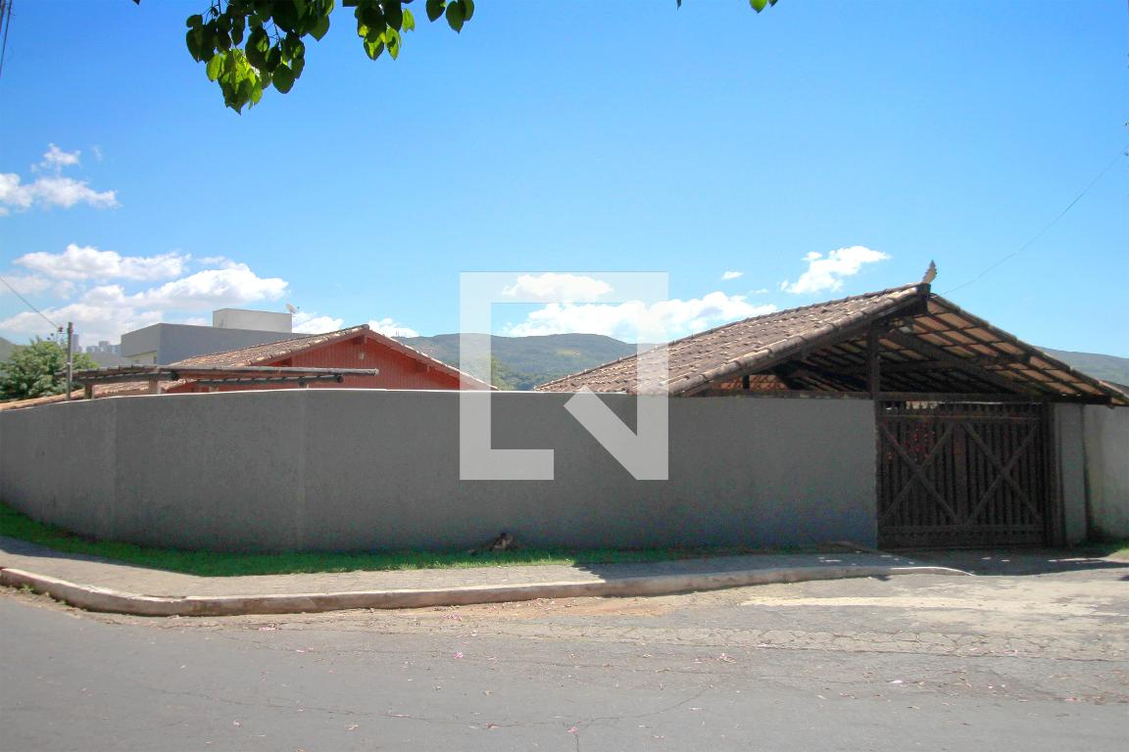 Fachada Condomínio em Rua Doutor Lunds, 880