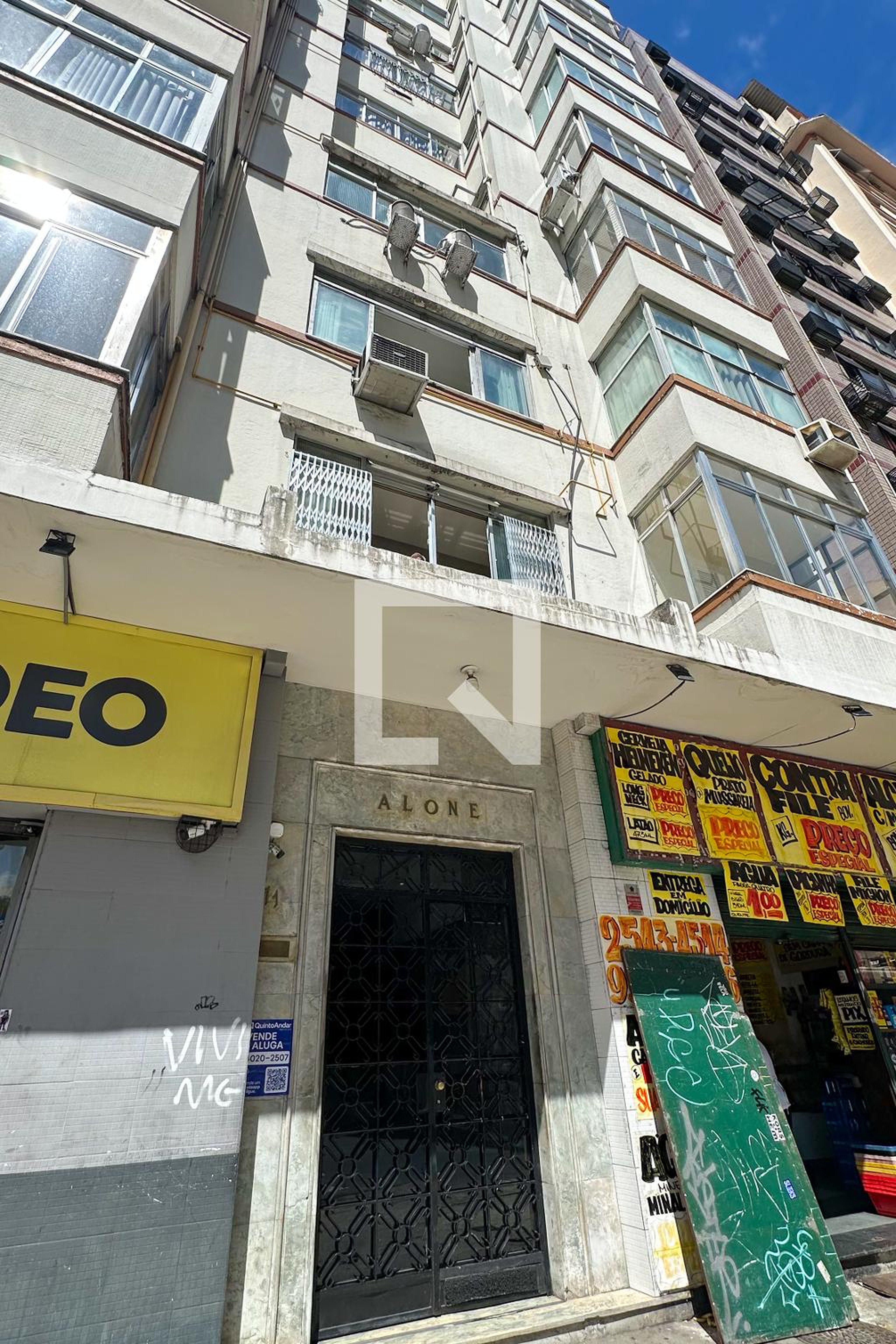 Fachada Edifício Alone