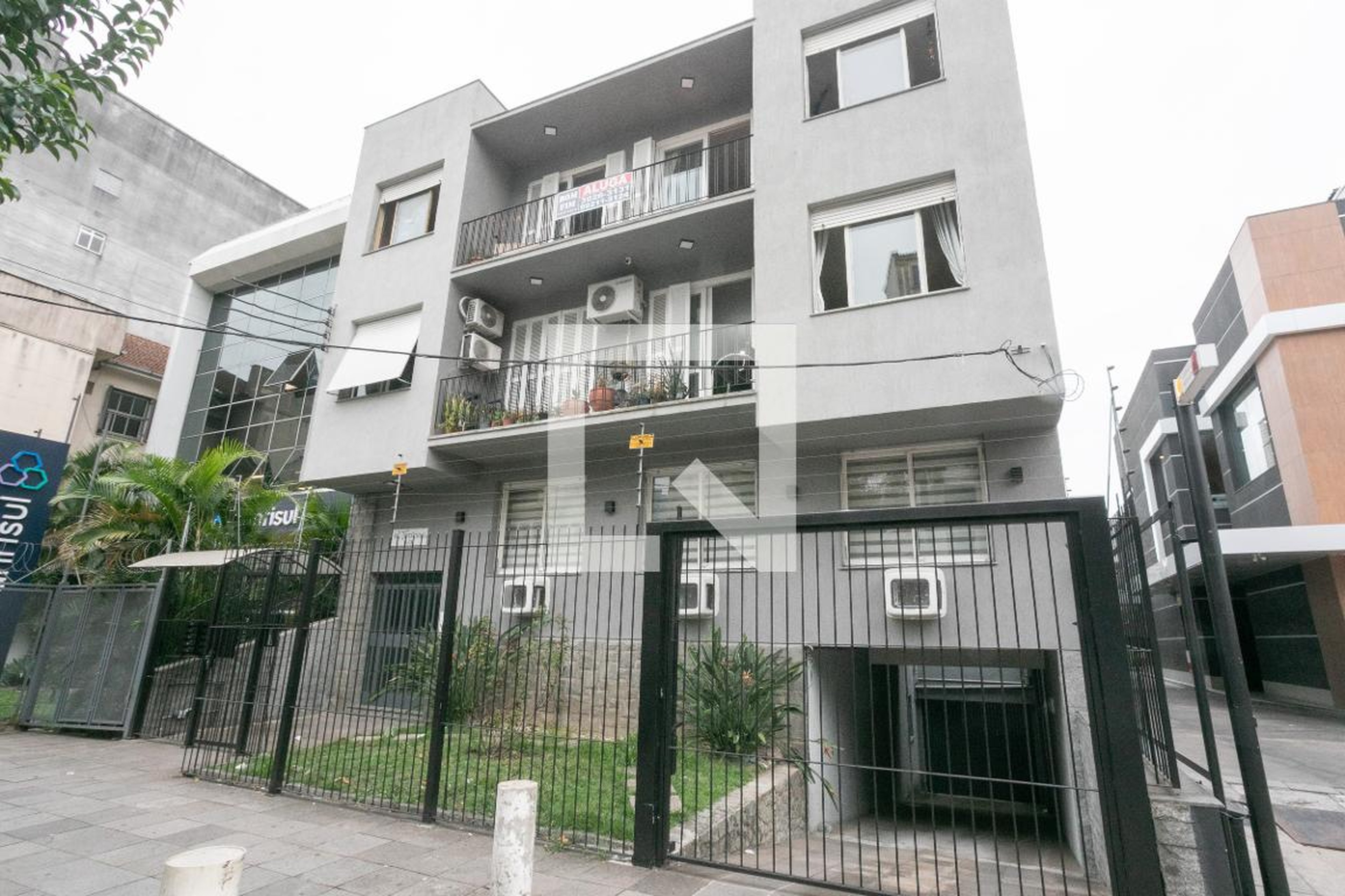 Fachada do Prédio Condomínio em Rua 24 de Outubro, 843