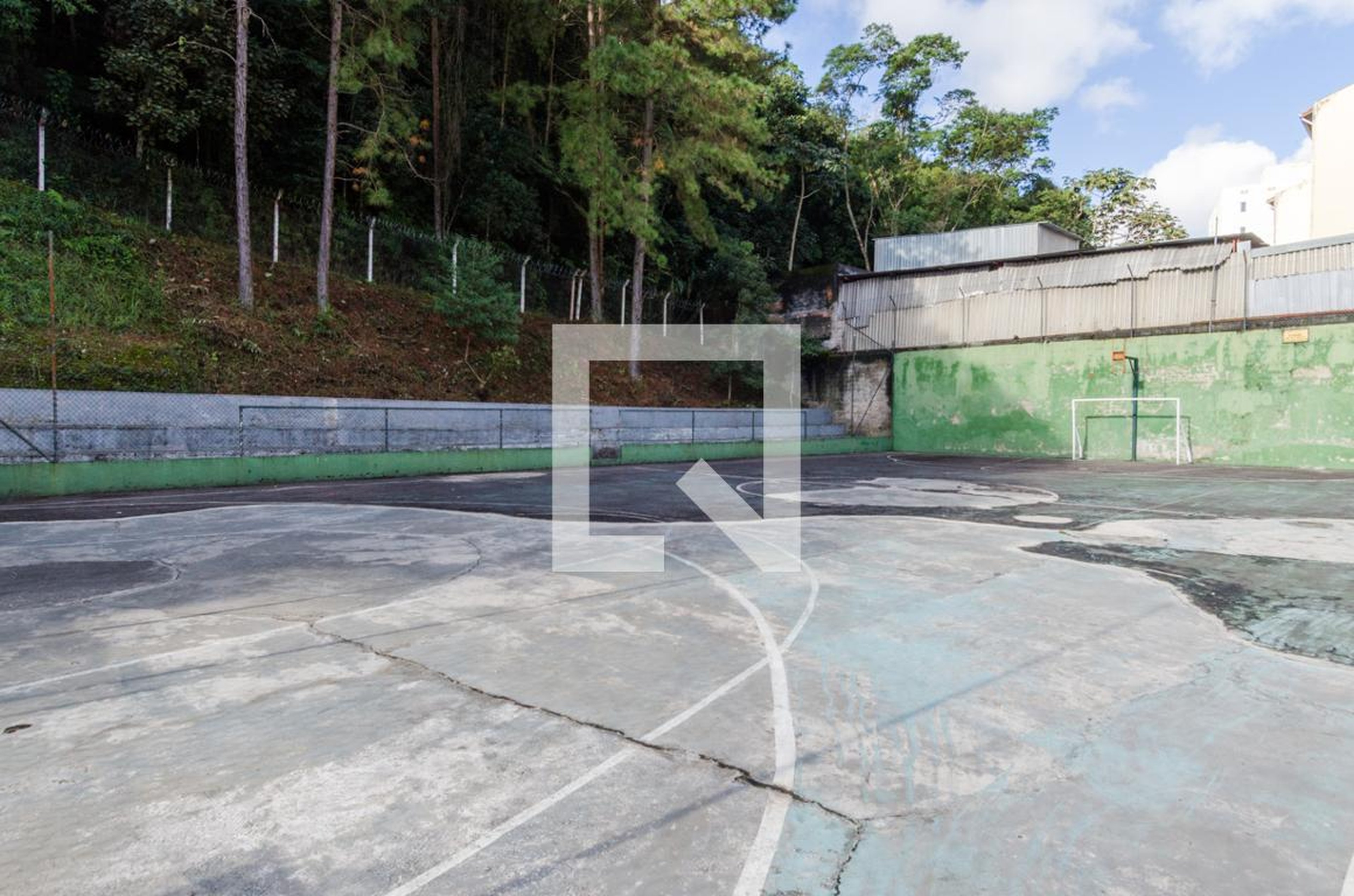 Quadra - Conjunto Residencial Tiradentes