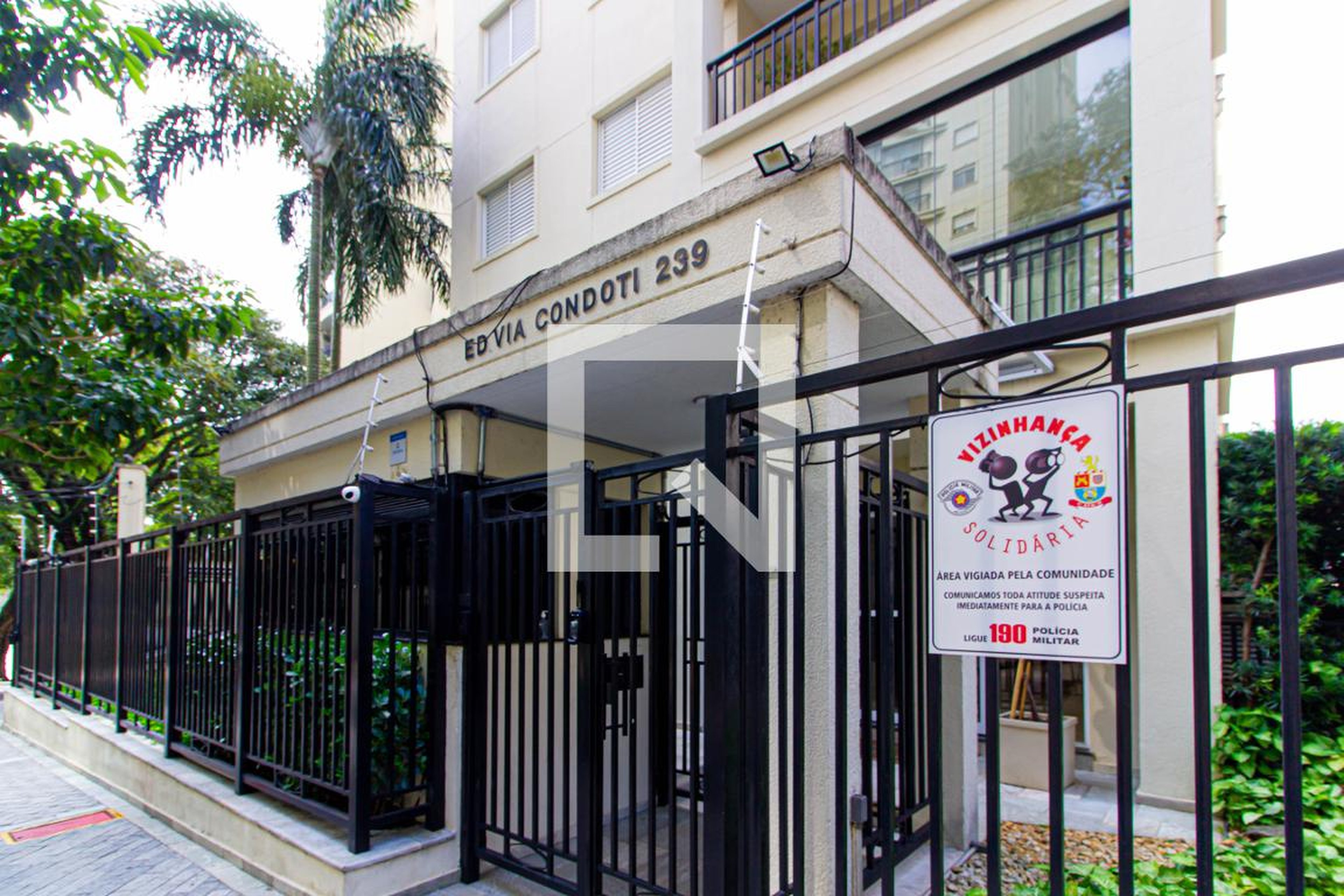 Fachada Condomínio Via Condoti