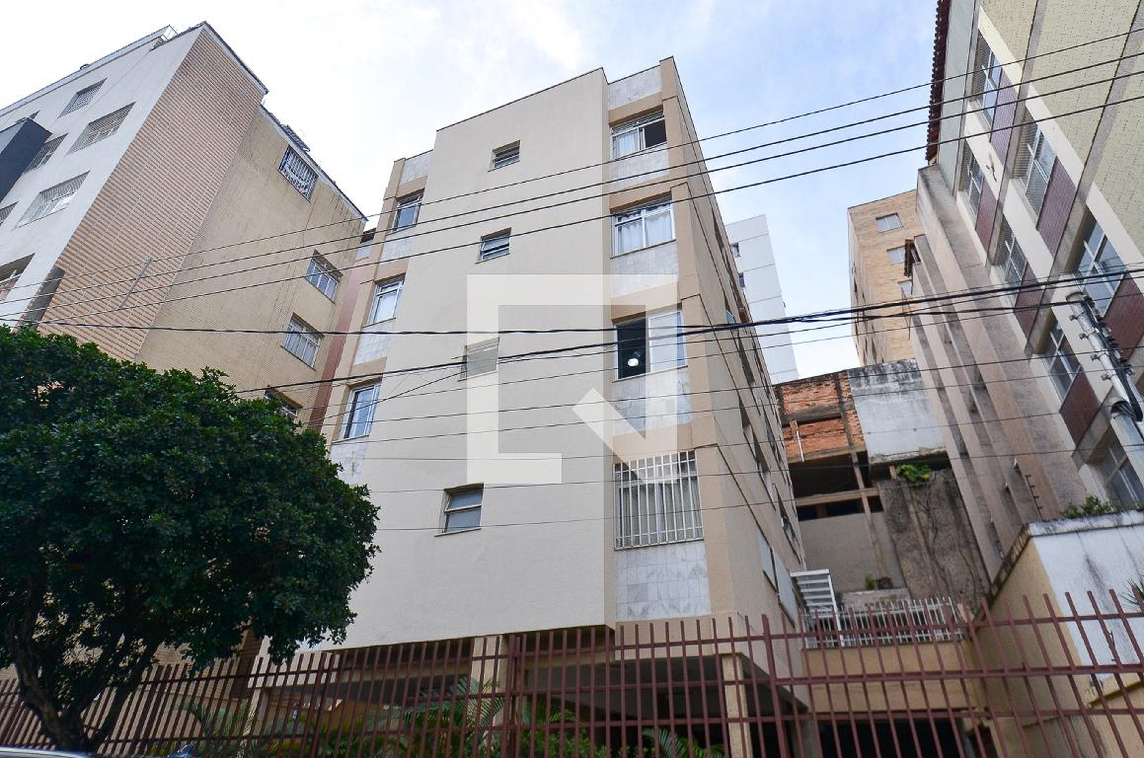 Fachada Condomínio em Rua Guilherme de Almeida, 461