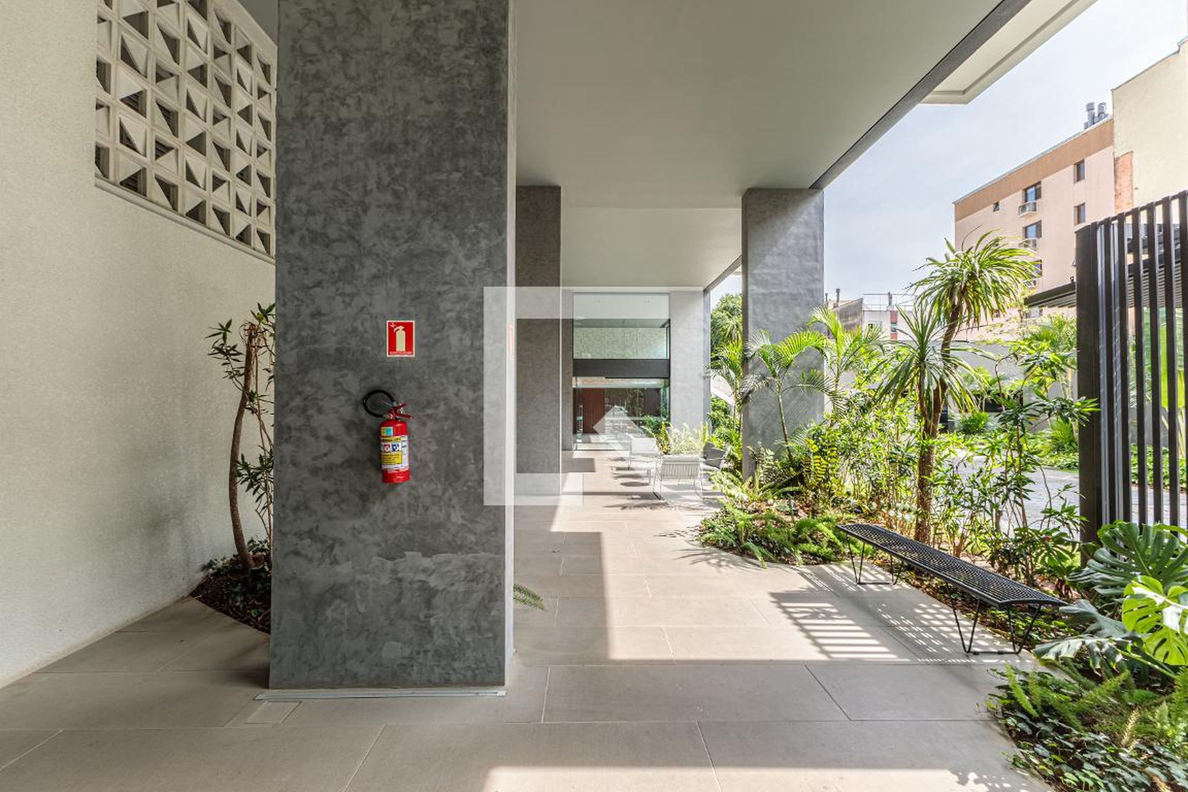 Hall social Condomínio em Rua Professor Duplan, 70