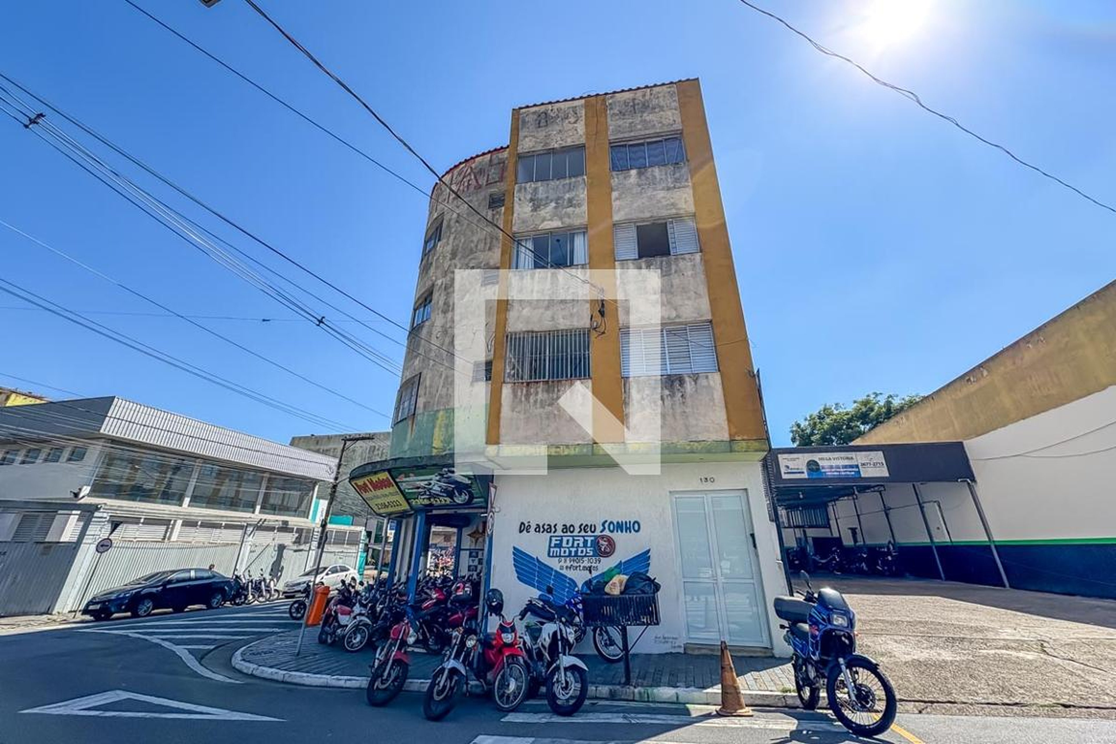 Fachada Condomínio em Rua Paissandú, 130