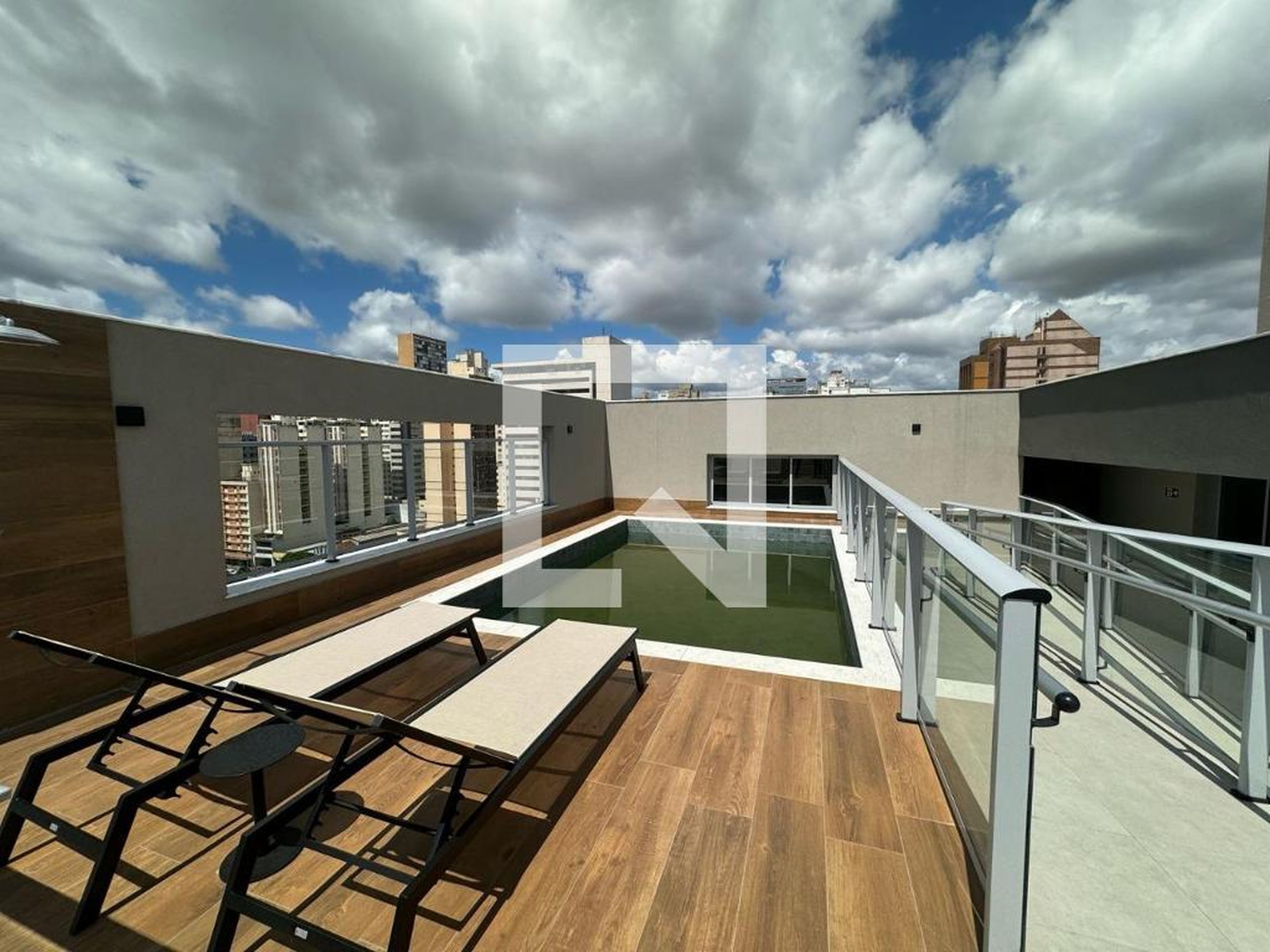 Piscina - Edificio Ballesteros