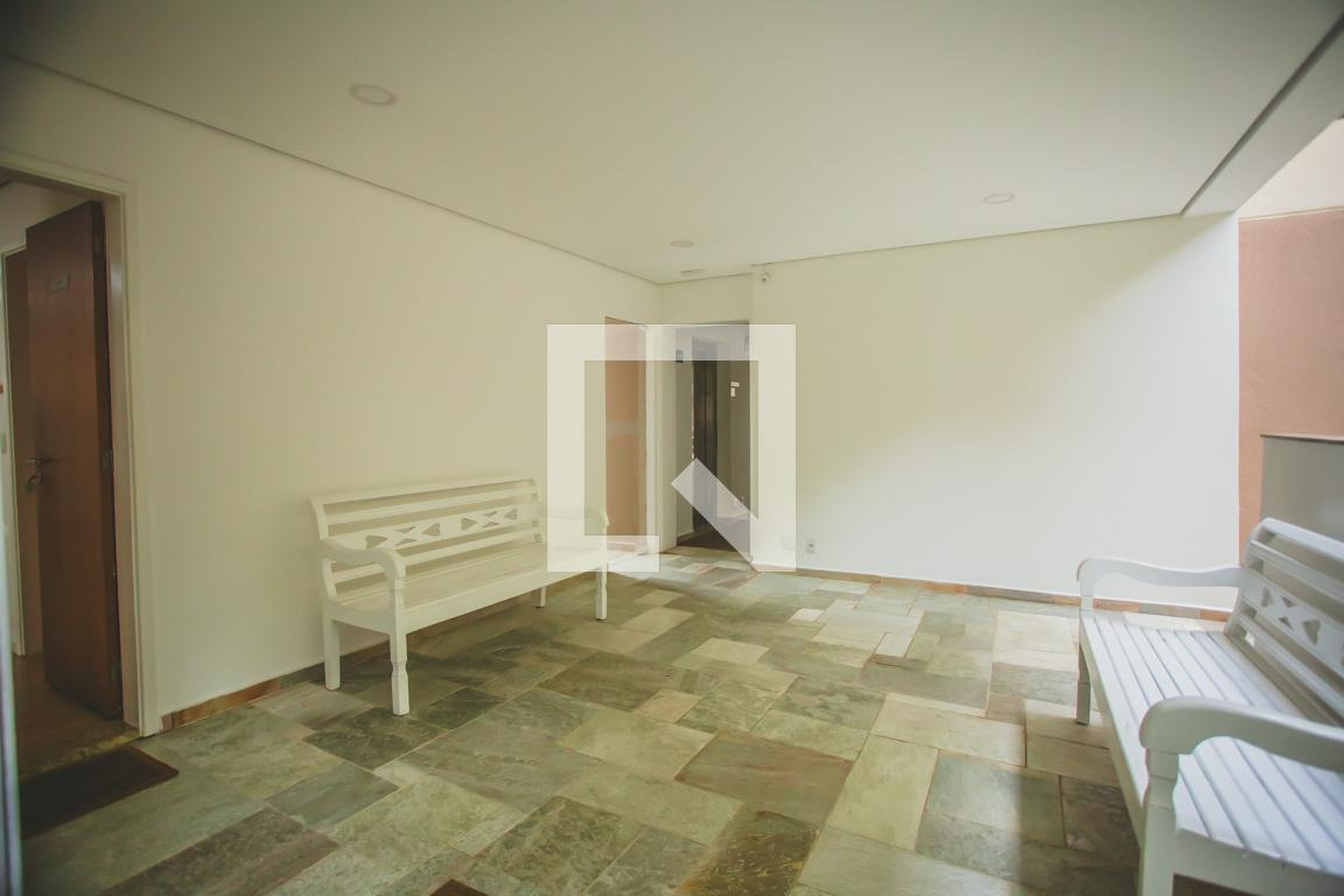 Hall de Entrada - Charles Gonoud