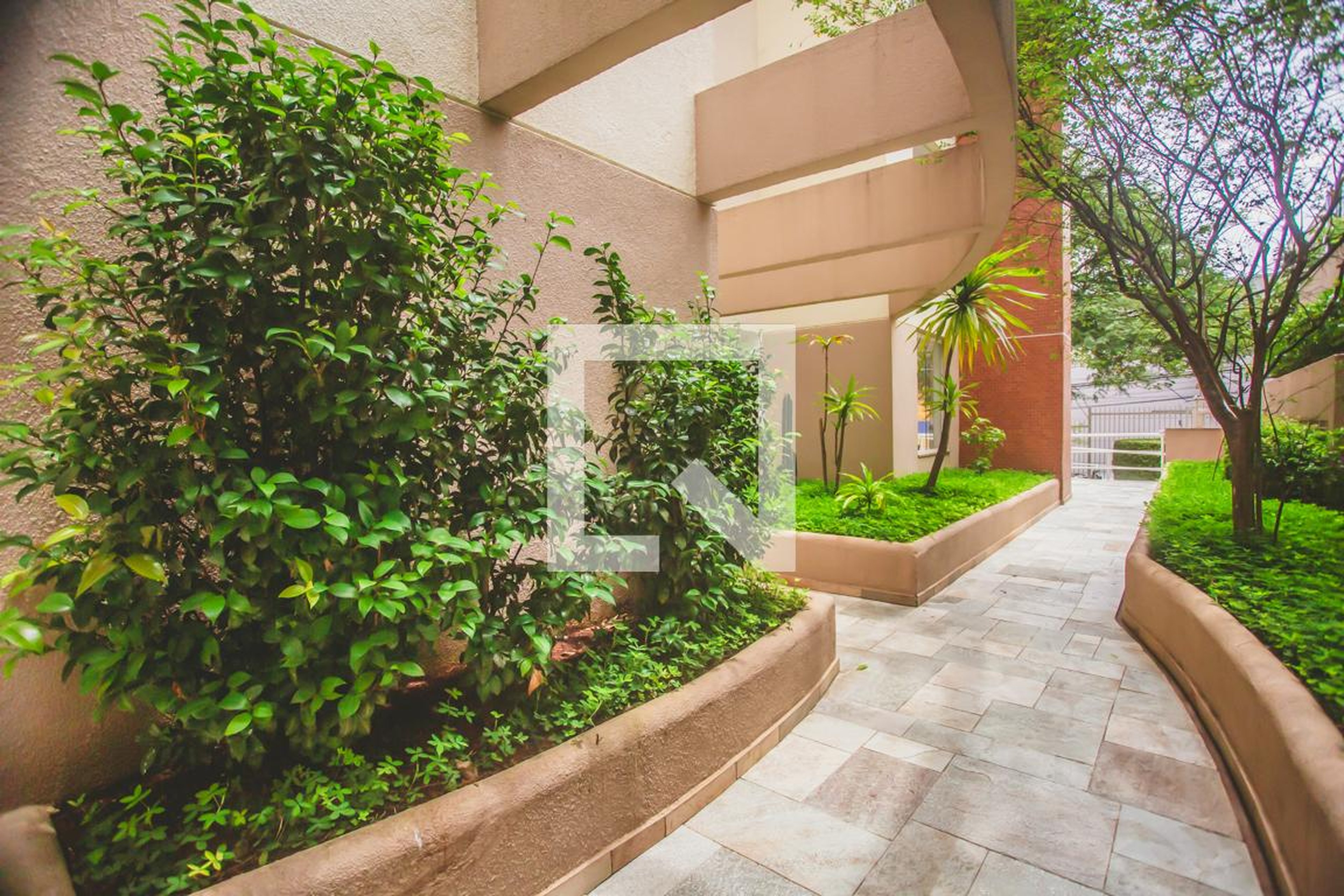 Área comum - Charles Gonoud