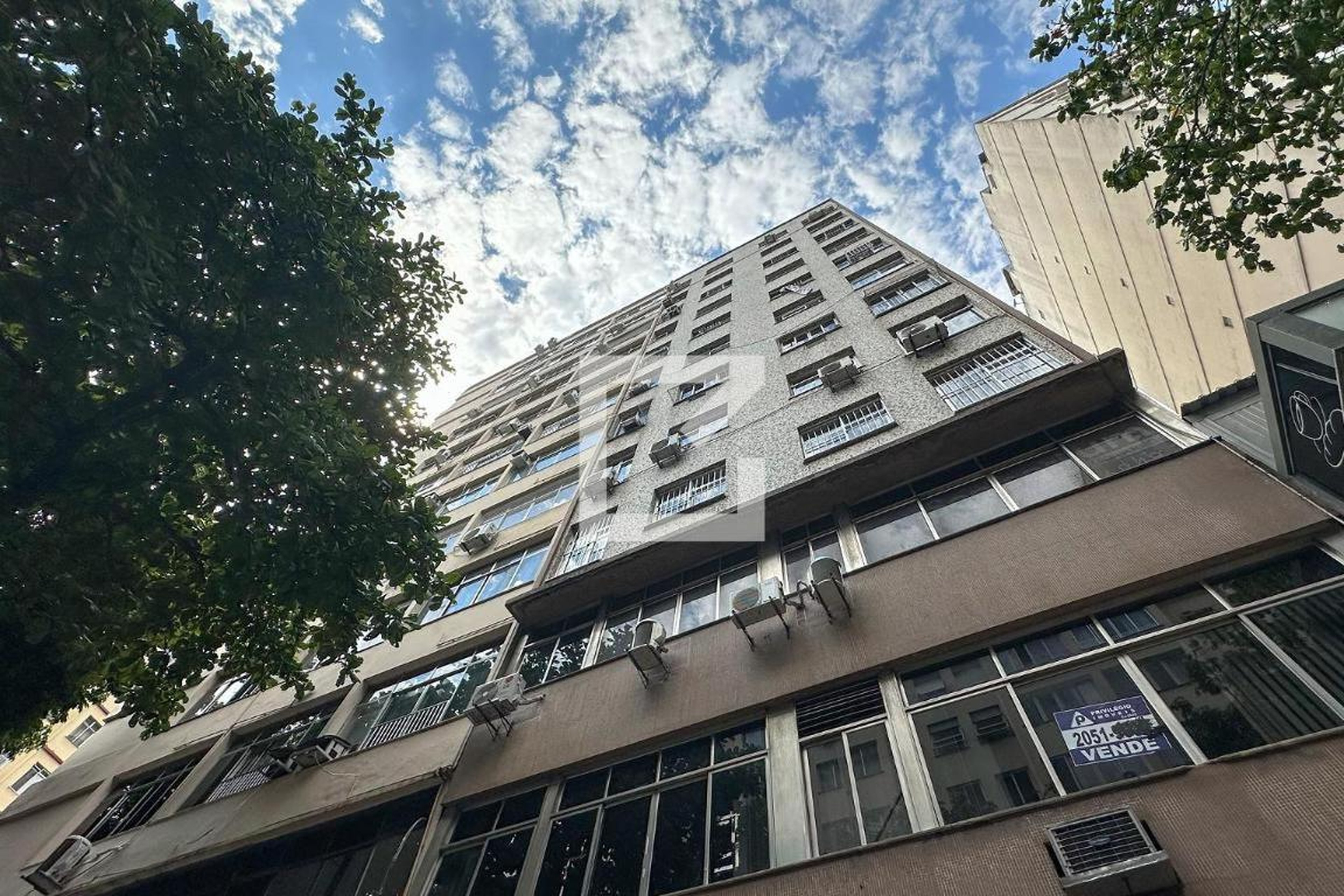 Fachada Condomínio em Rua Rodolfo Dantas, 106