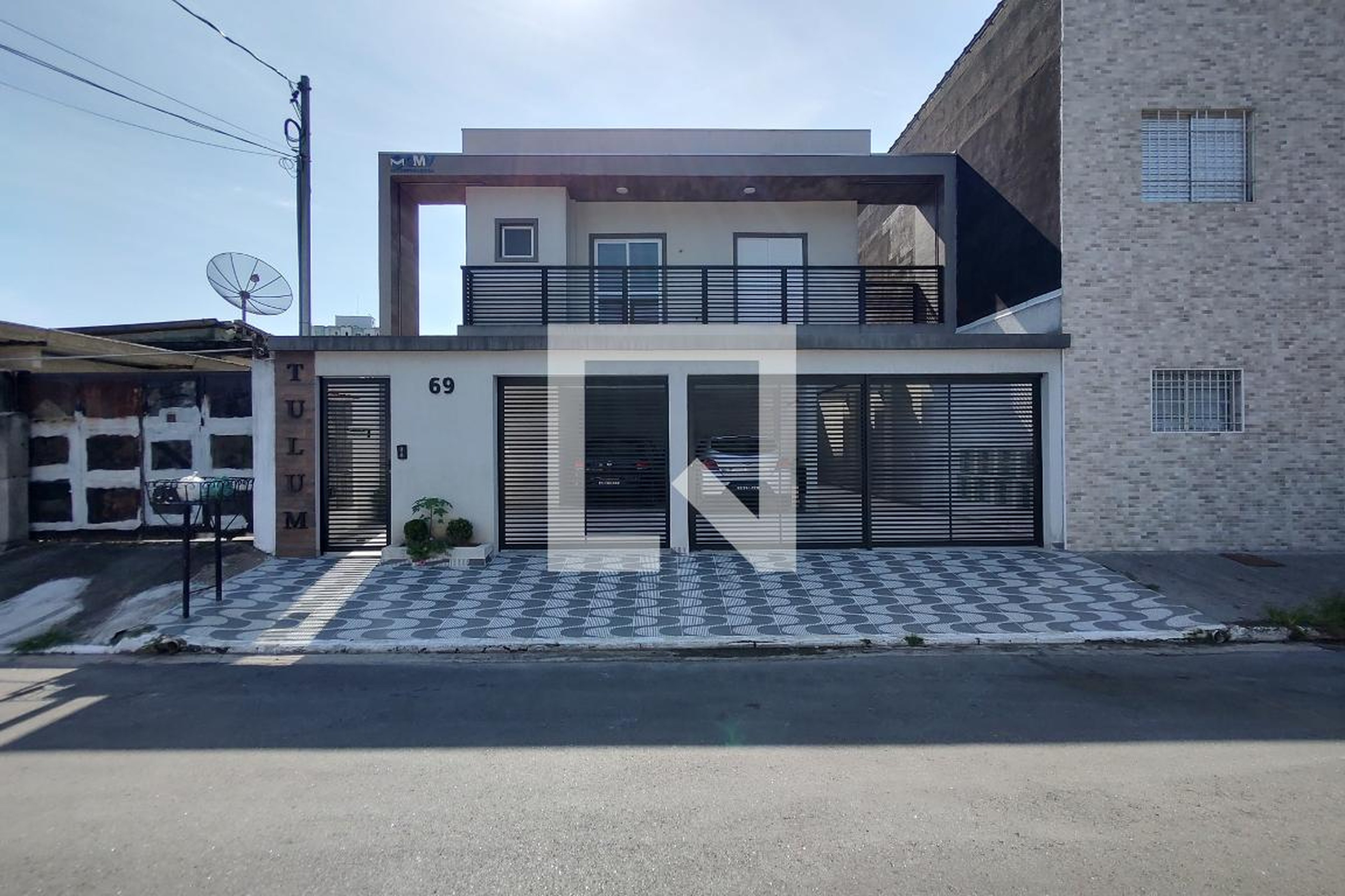 Fachada Condomínio em Rua General Zenóbio da Costa, 69