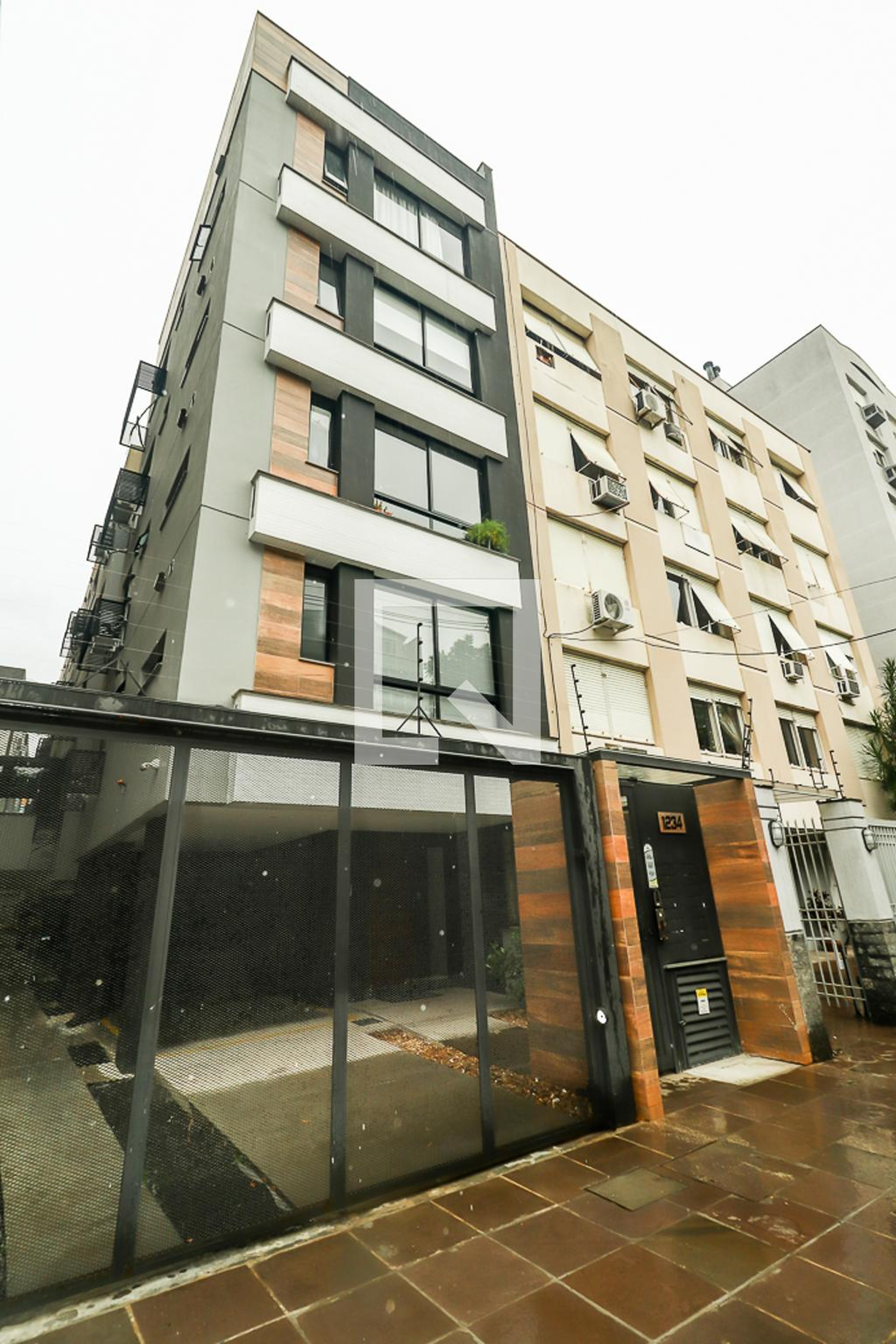 Fachada Condomínio em Rua Garibaldi, 1234